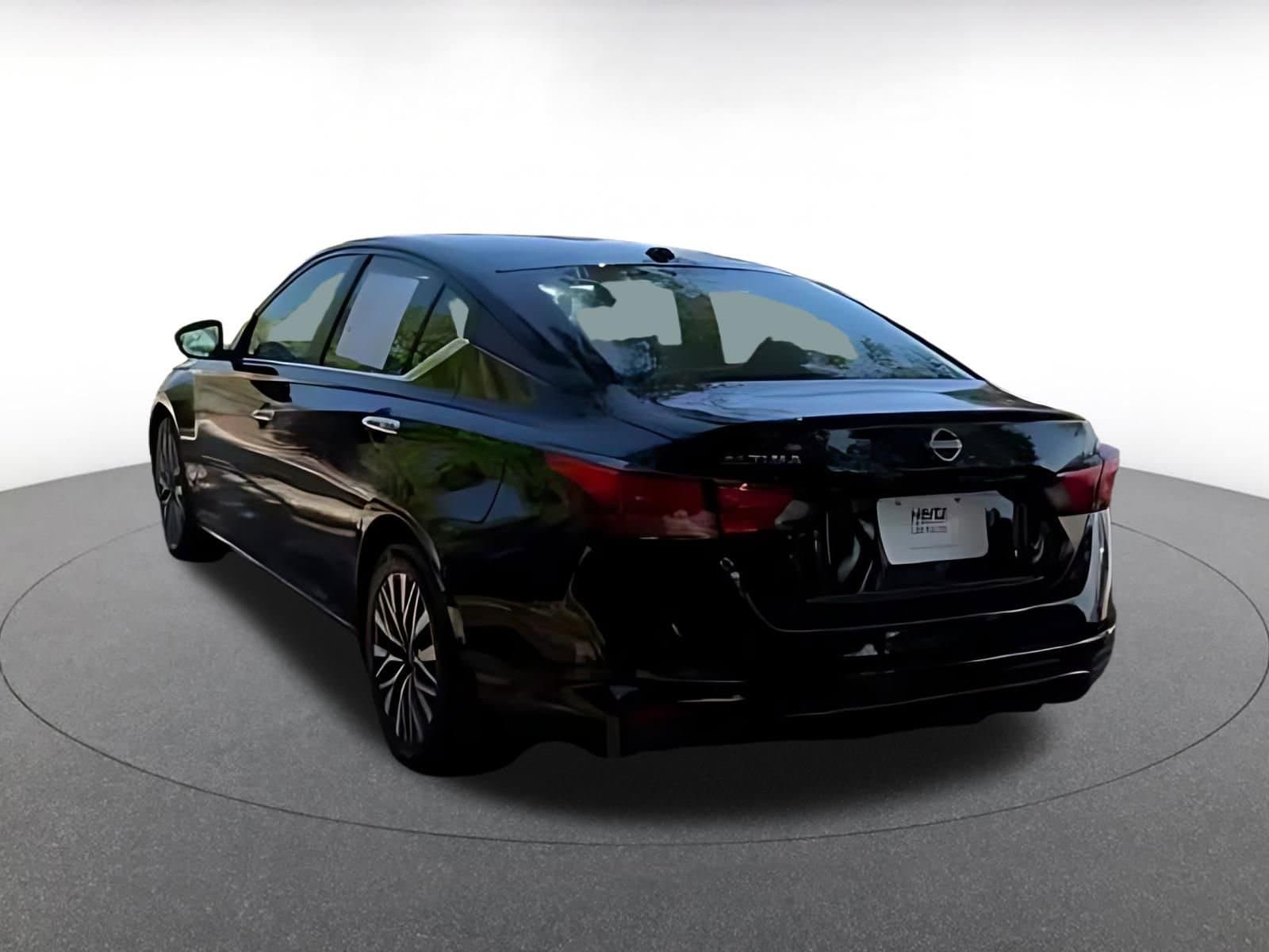 Thumbnail: 2025 Nissan Altima - 16