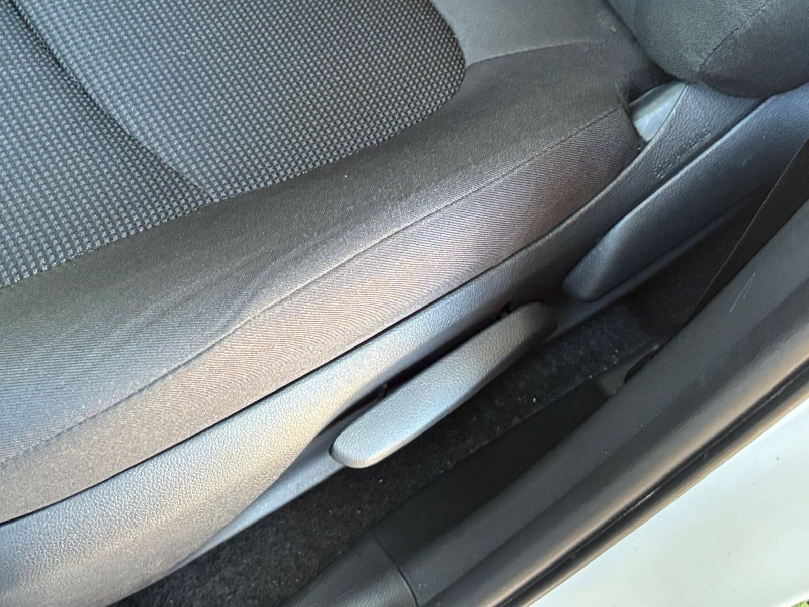 Thumbnail: 2025 Toyota RAV4 - 23