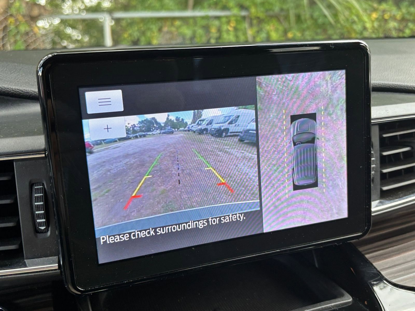 Thumbnail: 2023 Ford Explorer - 17