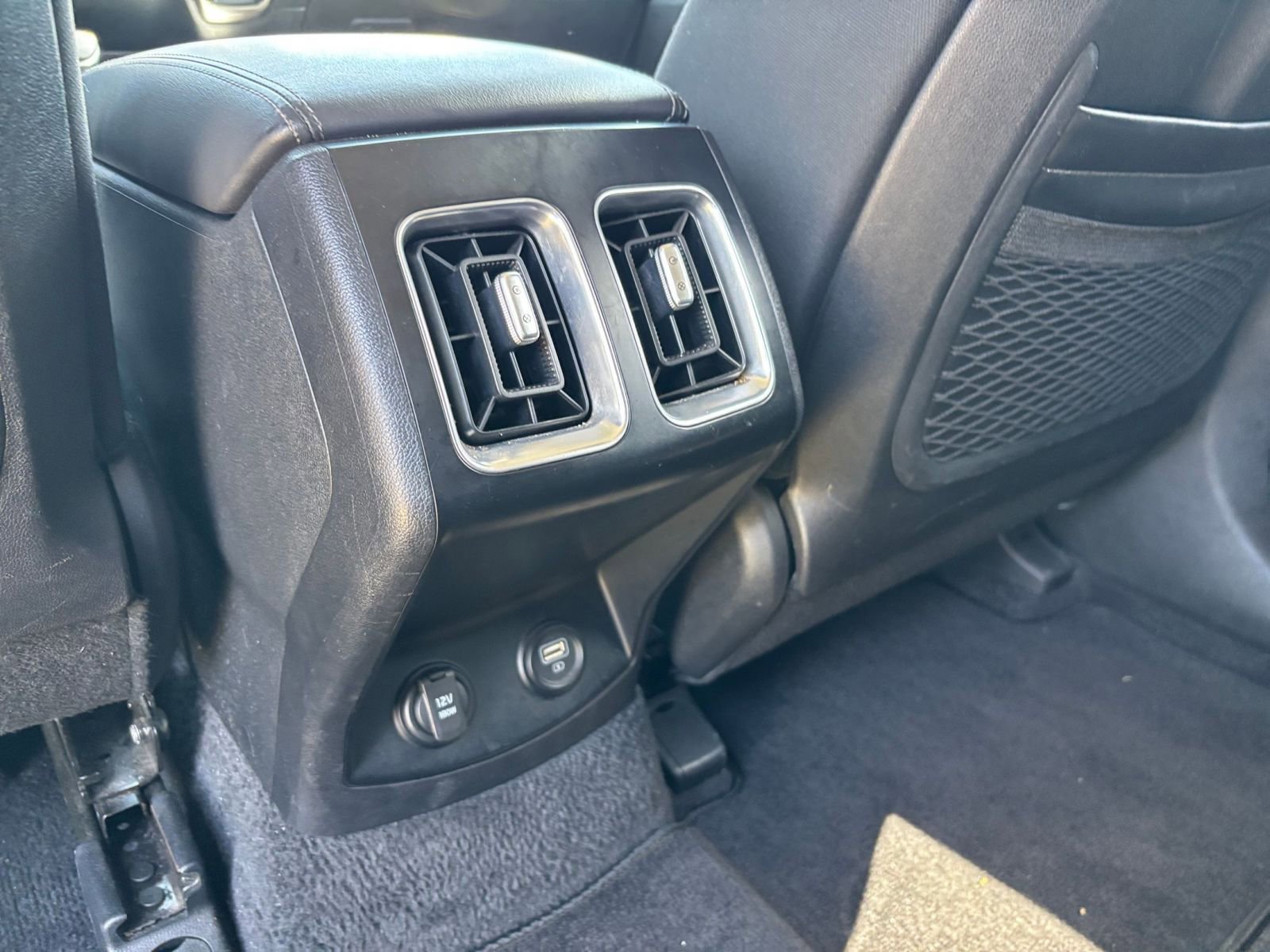 Thumbnail: 2023 Kia Sorento - 23