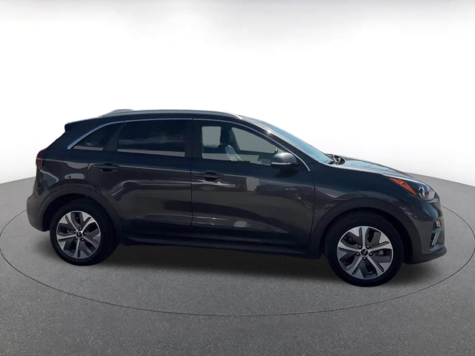 Thumbnail: 2022 Kia Niro - 16