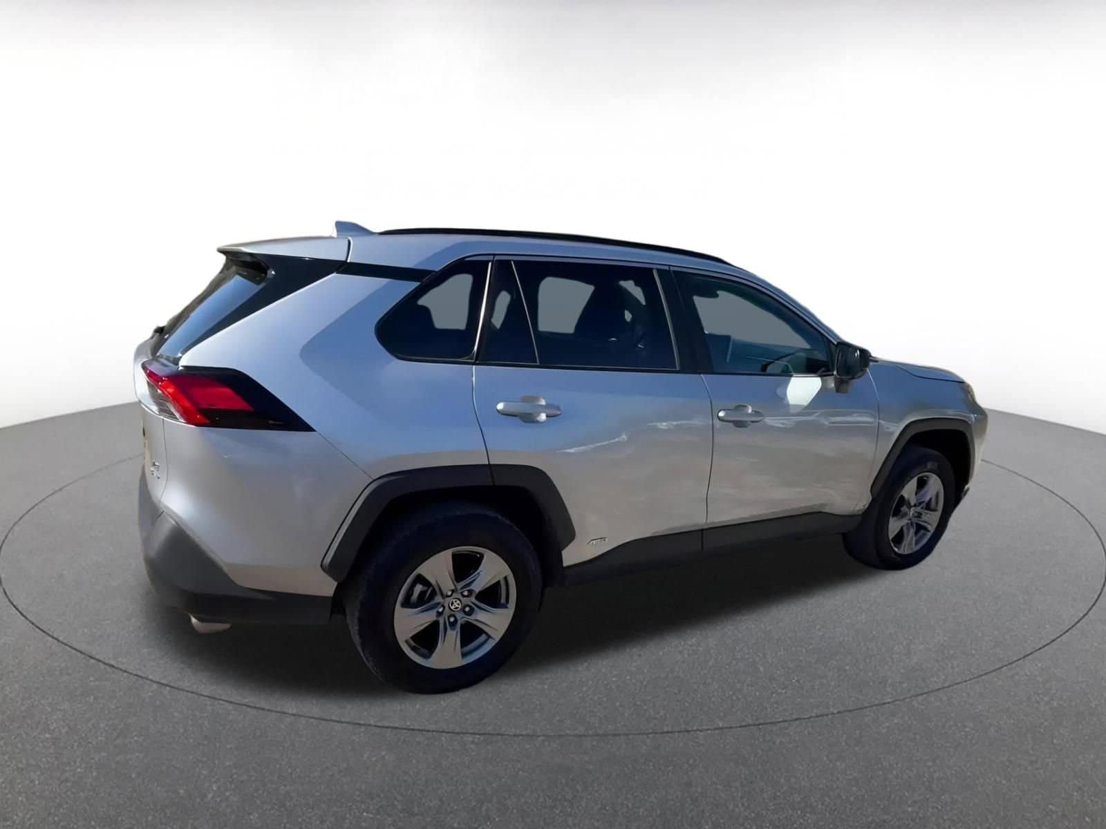 Thumbnail: 2025 Toyota RAV4 - 15