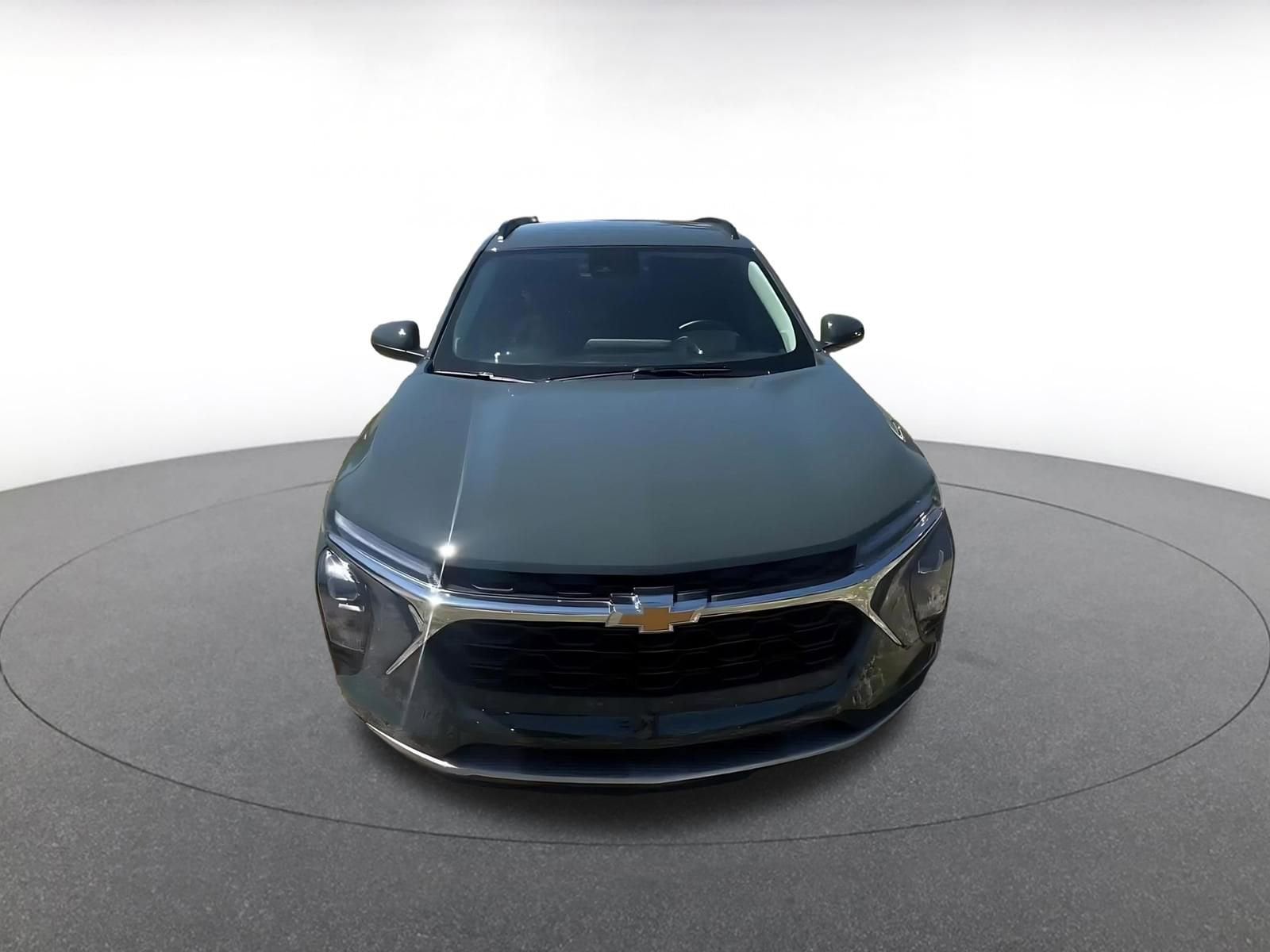 Thumbnail: 2025 Chevrolet Trax - 4