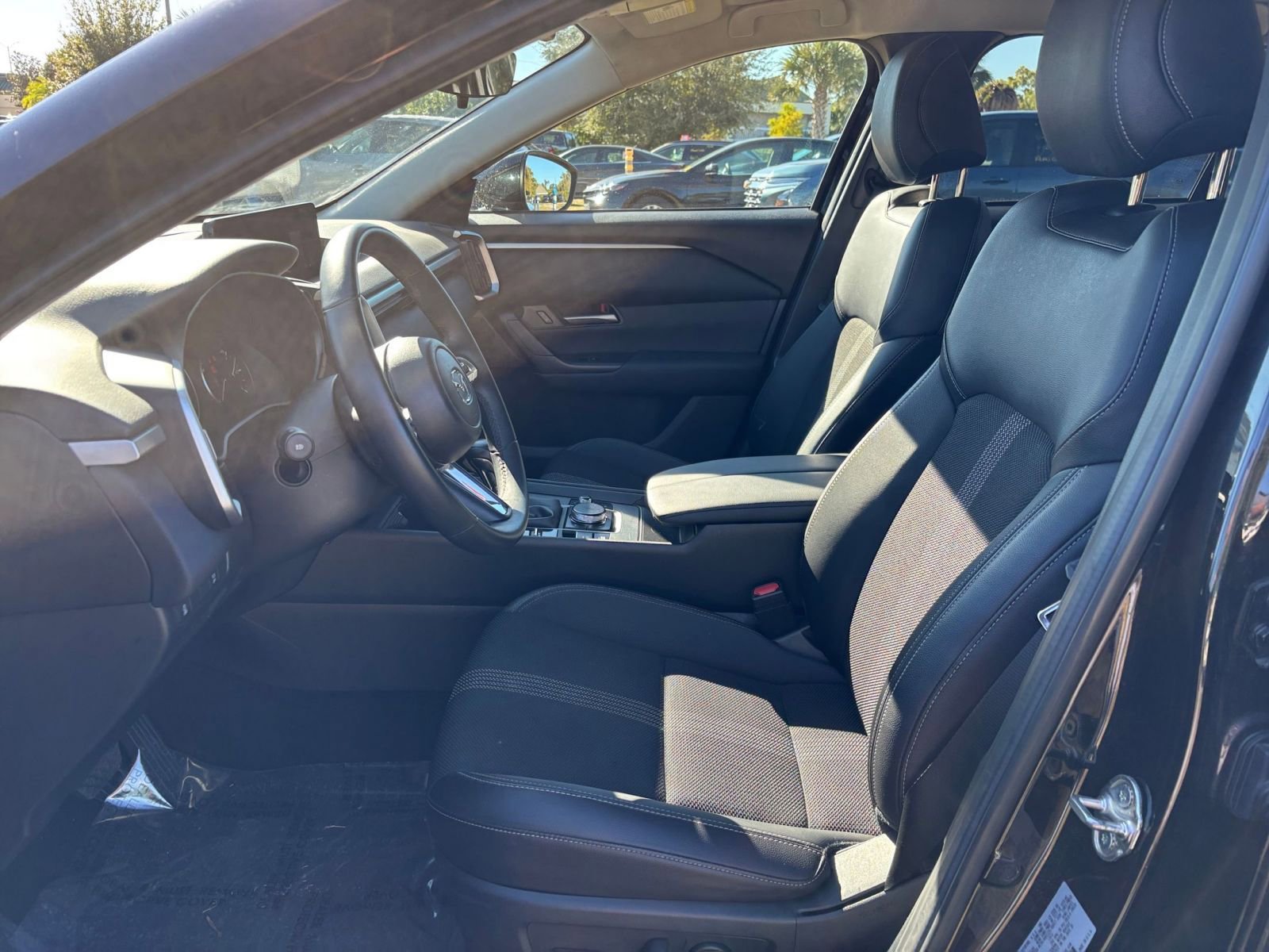 Thumbnail: 2025 Mazda CX-50 - 28