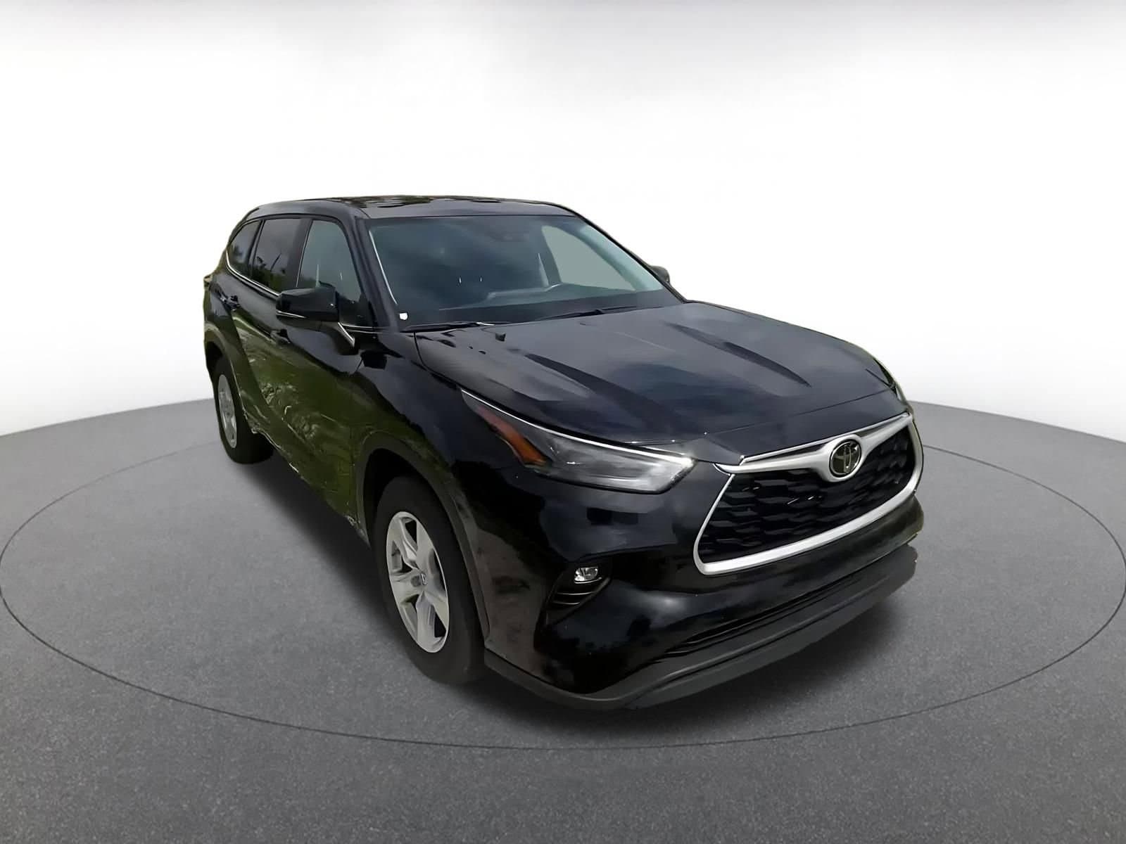 Thumbnail: 2025 Toyota Highlander - 2