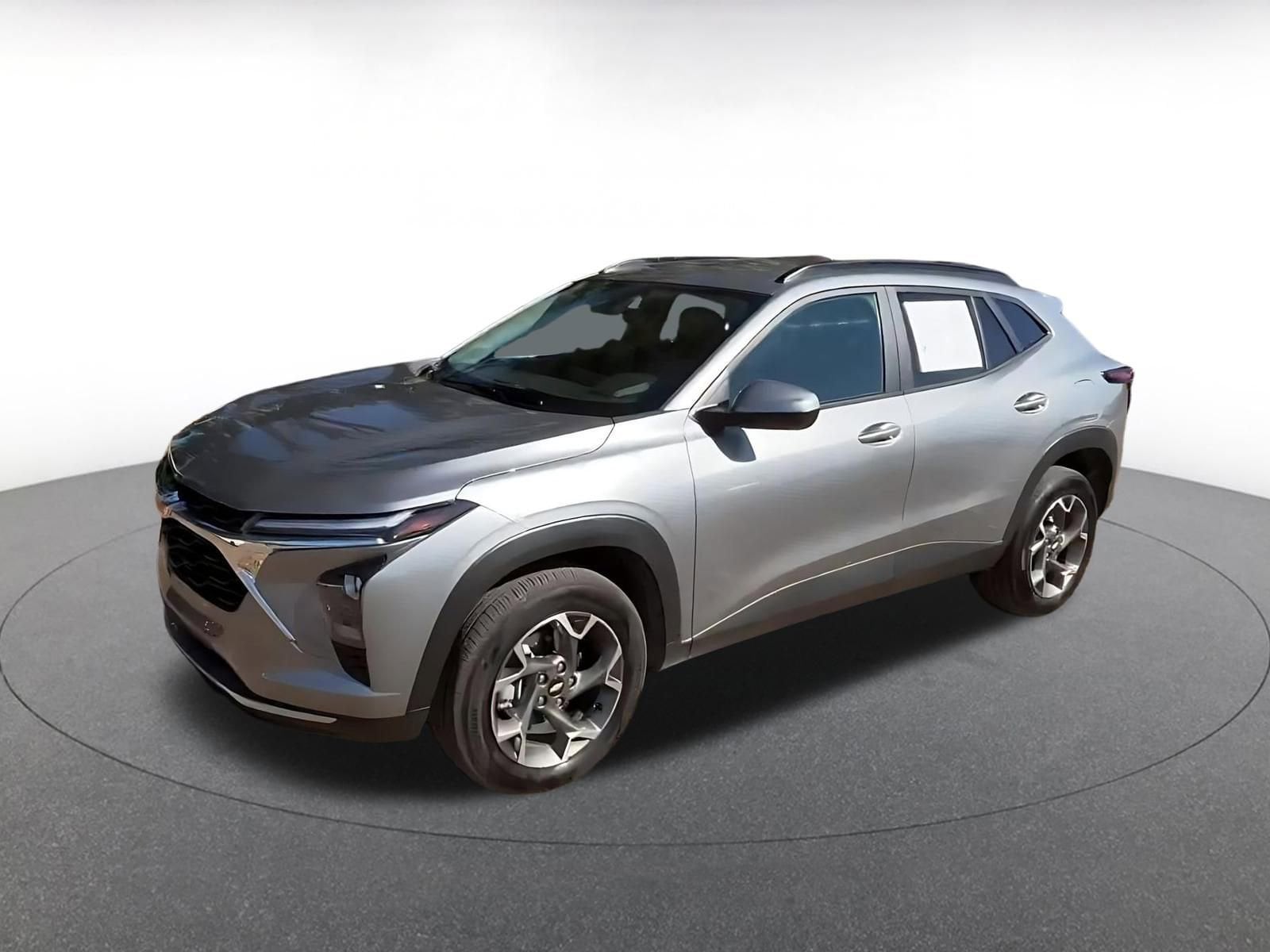 Thumbnail: 2025 Chevrolet Trax - 8