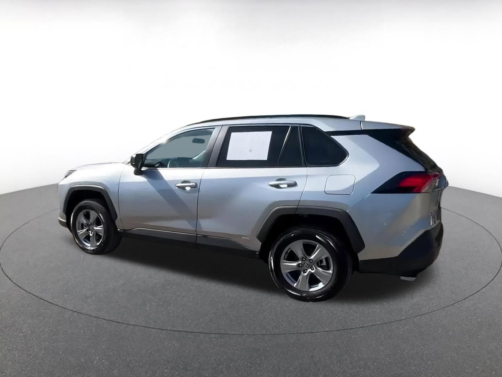 Thumbnail: 2025 Toyota RAV4 - 11