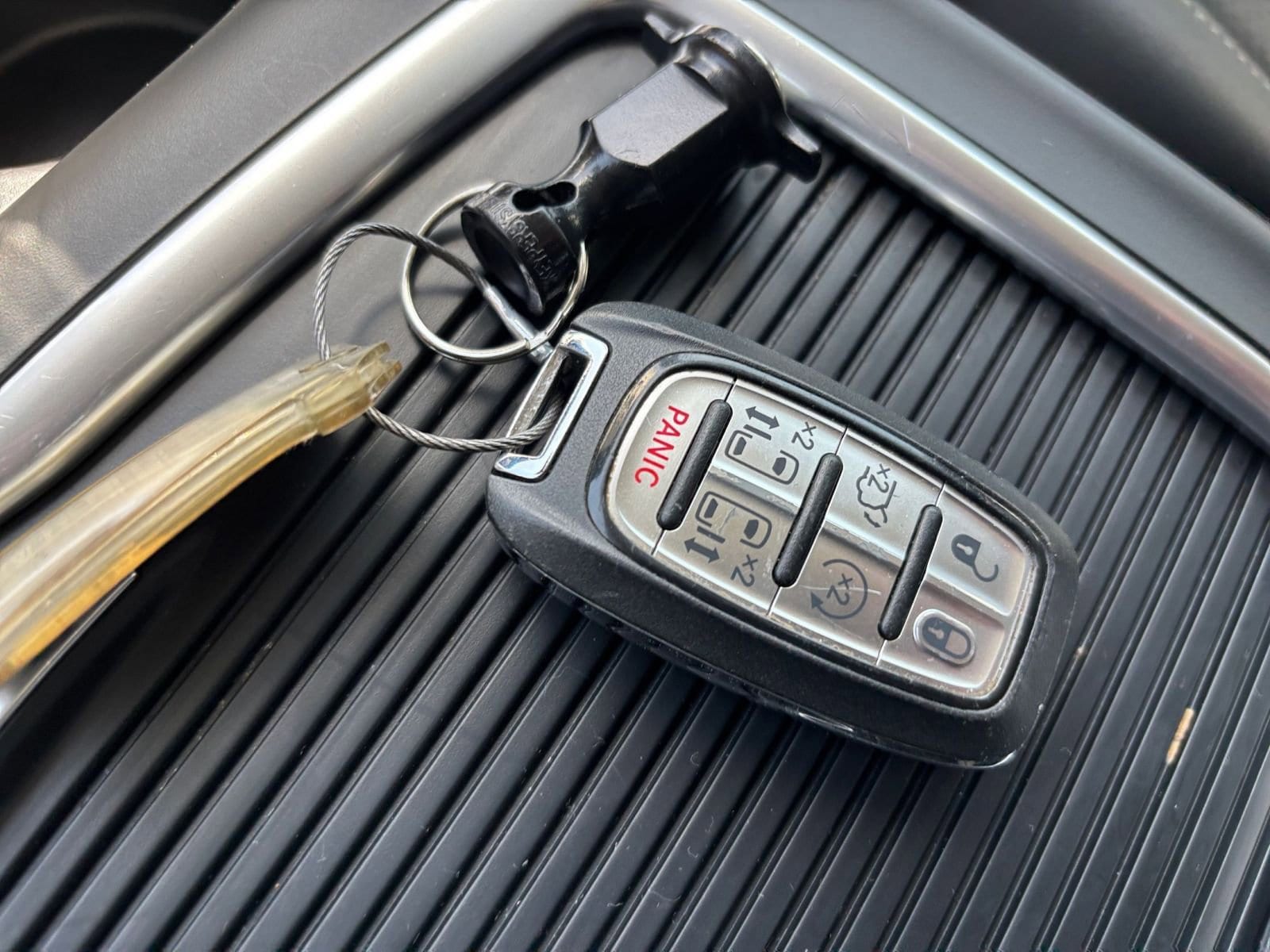 Thumbnail: 2024 Chrysler Pacifica - 21