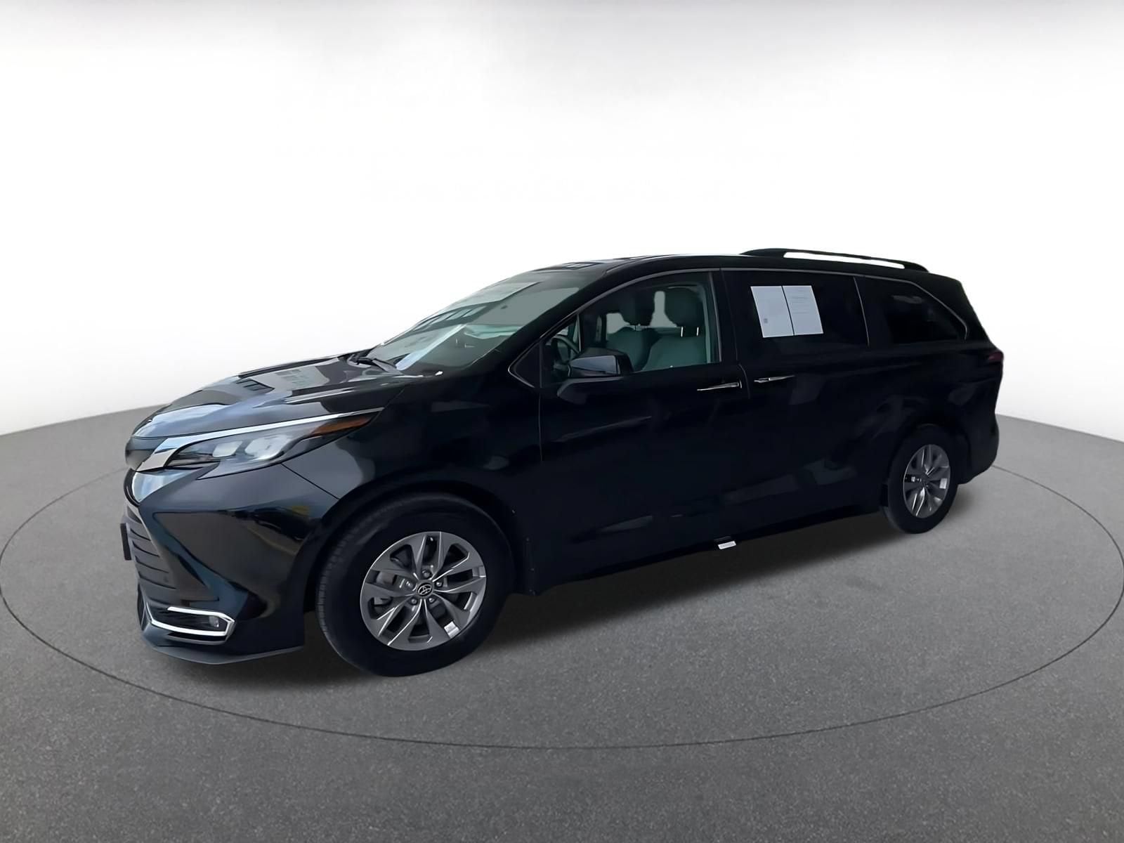 Thumbnail: 2024 Toyota Sienna - 7