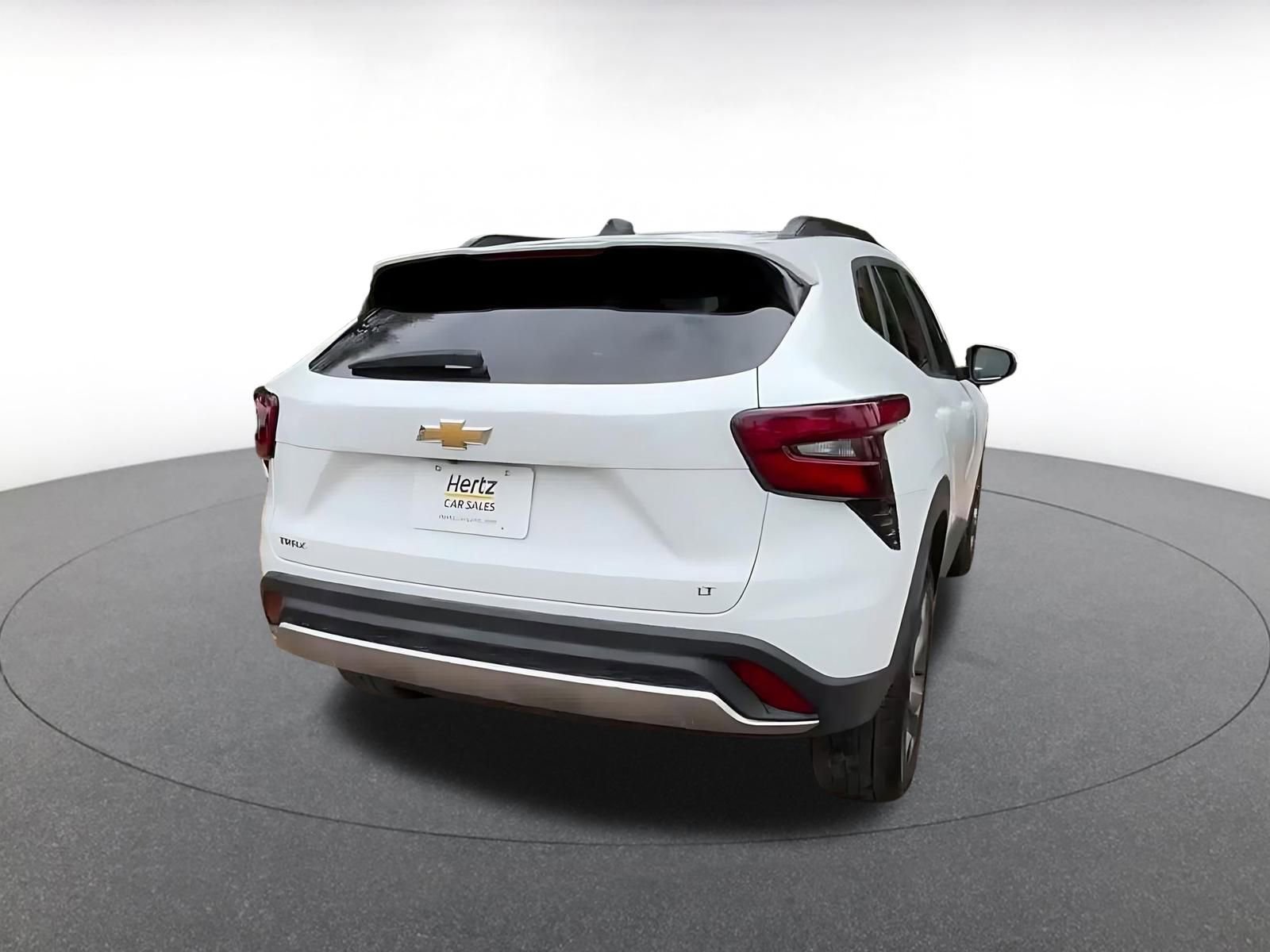 Thumbnail: 2025 Chevrolet Trax - 16