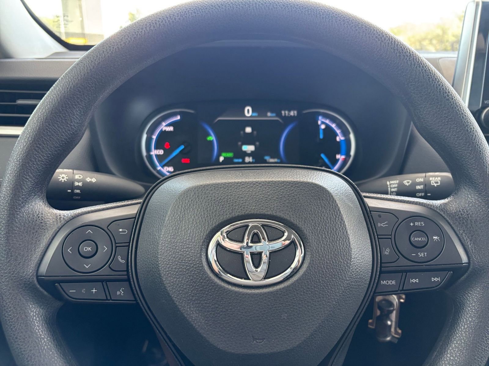 Thumbnail: 2025 Toyota RAV4 - 28