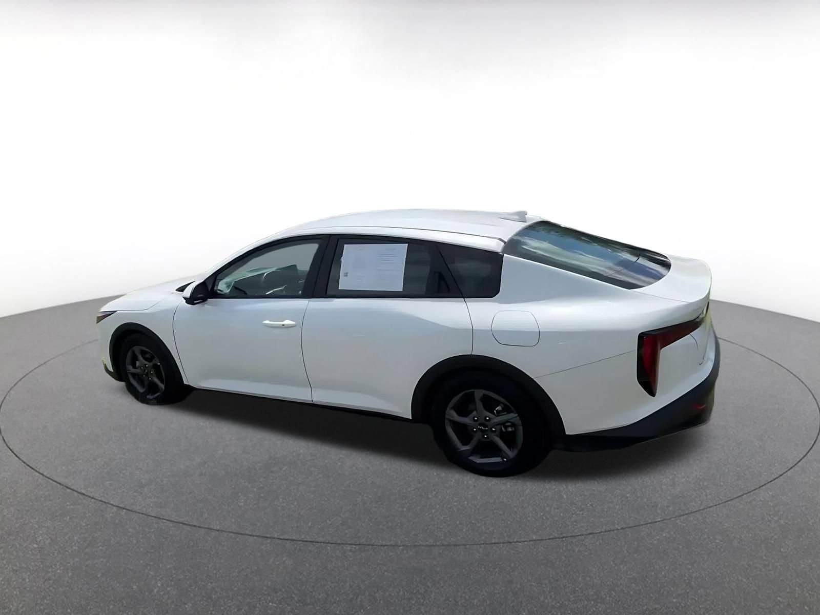 Thumbnail: 2025 Kia K4 - 10