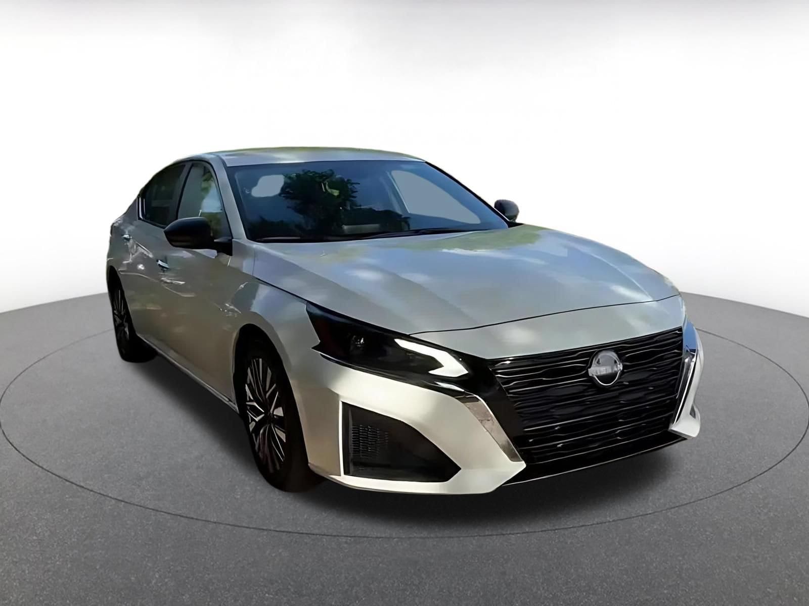 Thumbnail: 2025 Nissan Altima - 2
