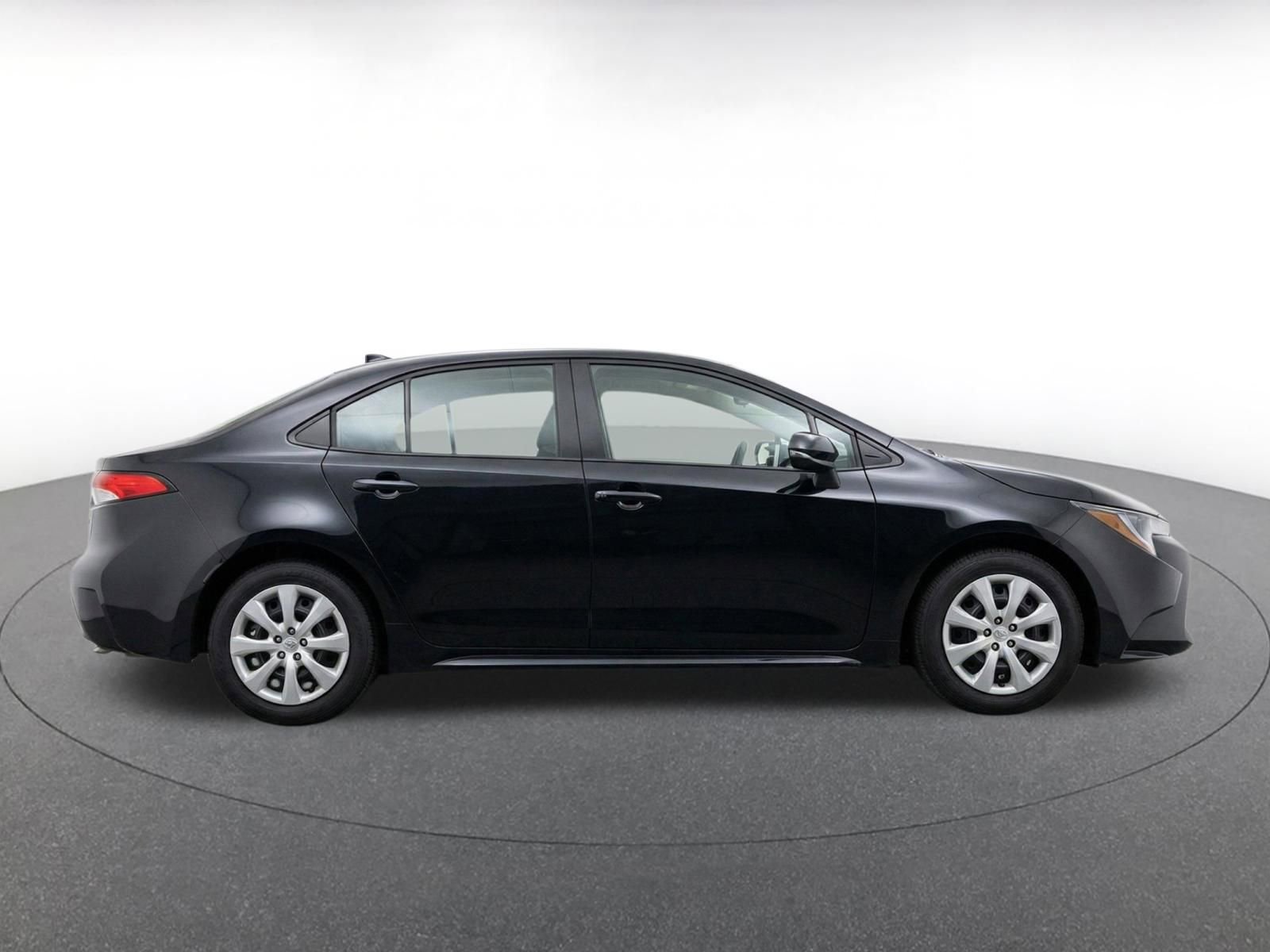 Thumbnail: 2025 Toyota Corolla - 14