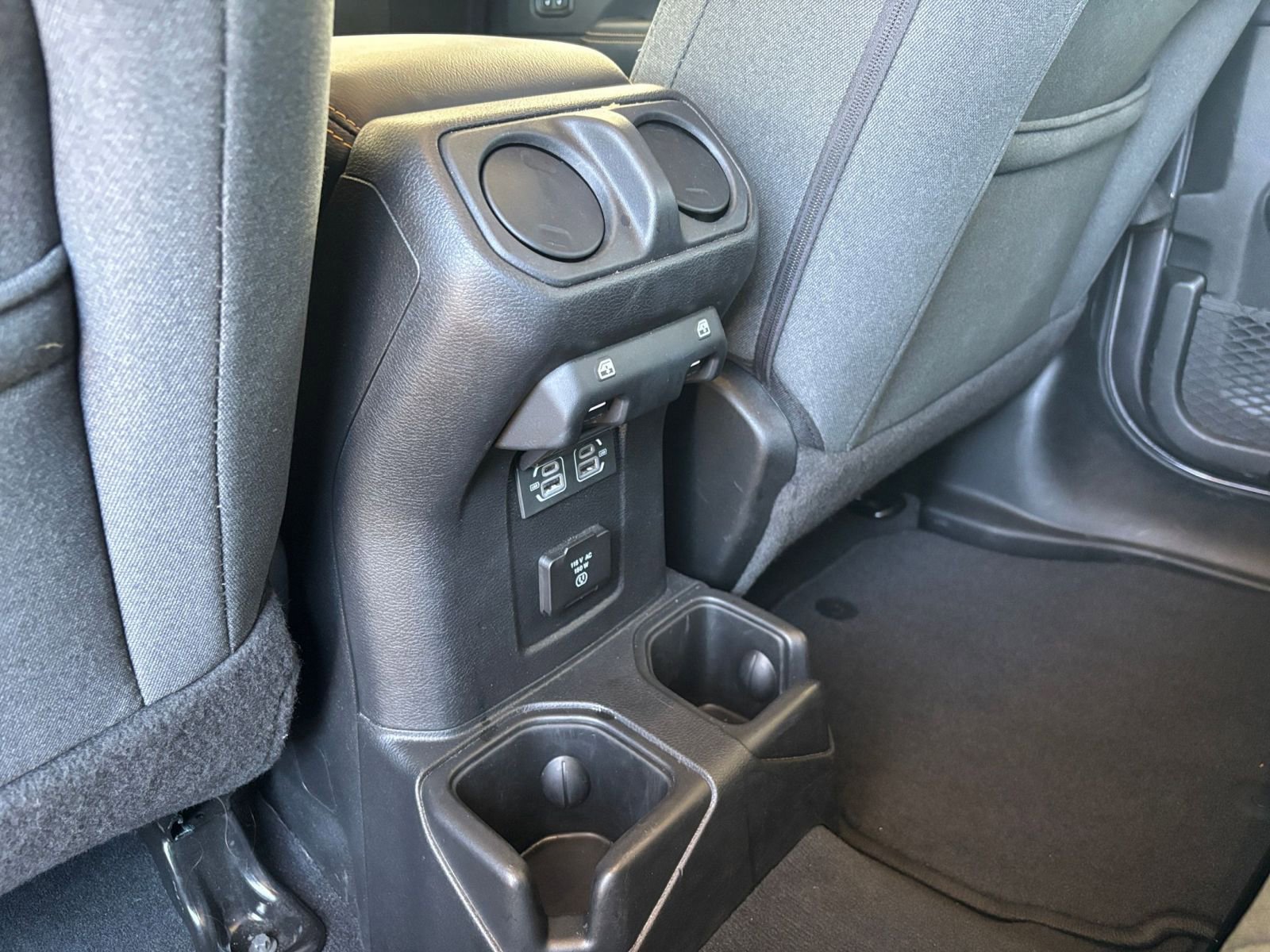 Thumbnail: 2025 Jeep Wrangler - 24