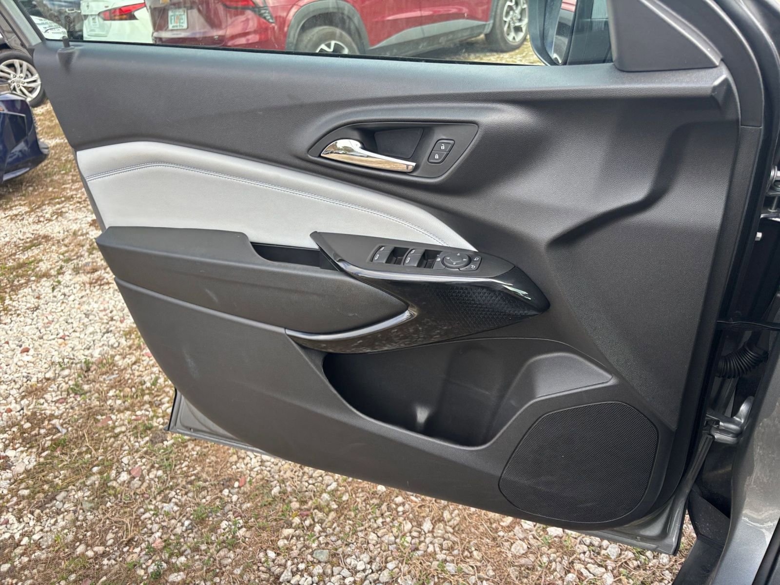 Thumbnail: 2025 Chevrolet Trax - 20