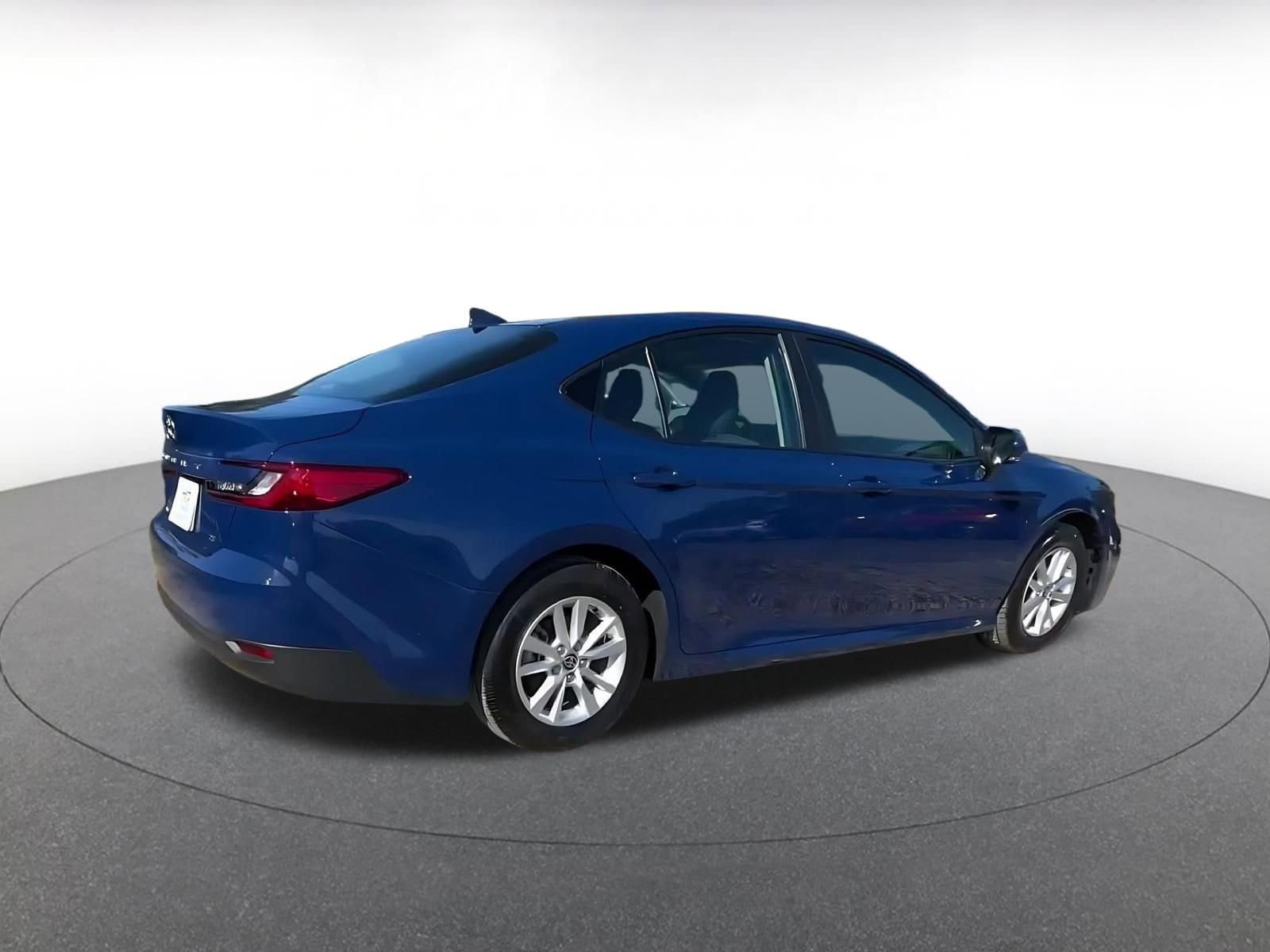 Thumbnail: 2025 Toyota Camry - 15