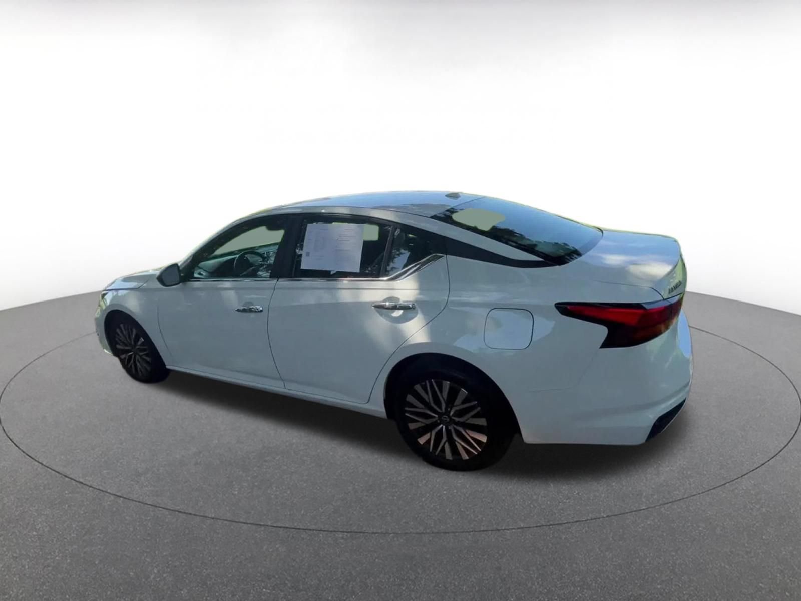 Thumbnail: 2025 Nissan Altima - 10