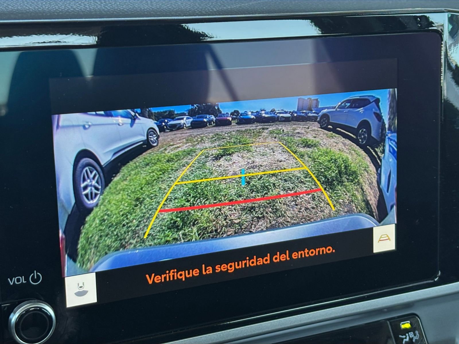 Thumbnail: 2025 Toyota Camry - 17