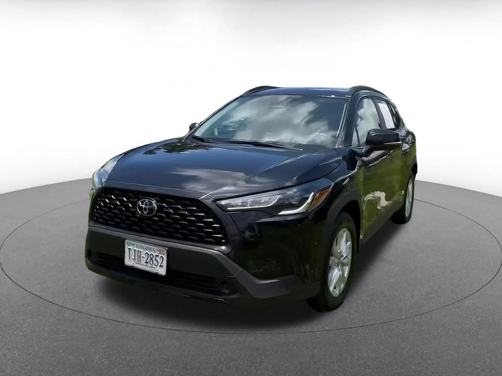Thumbnail: 2024 Toyota Corolla Cross - 4