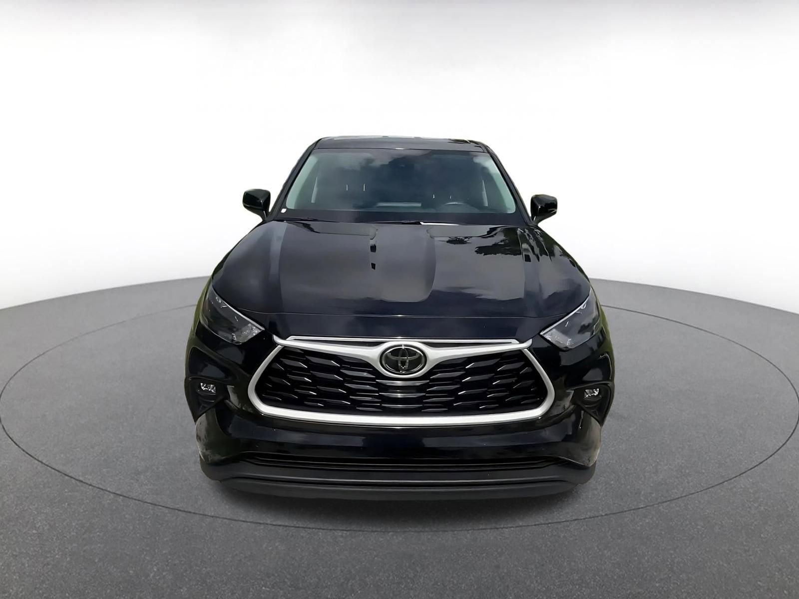 Thumbnail: 2025 Toyota Highlander - 3