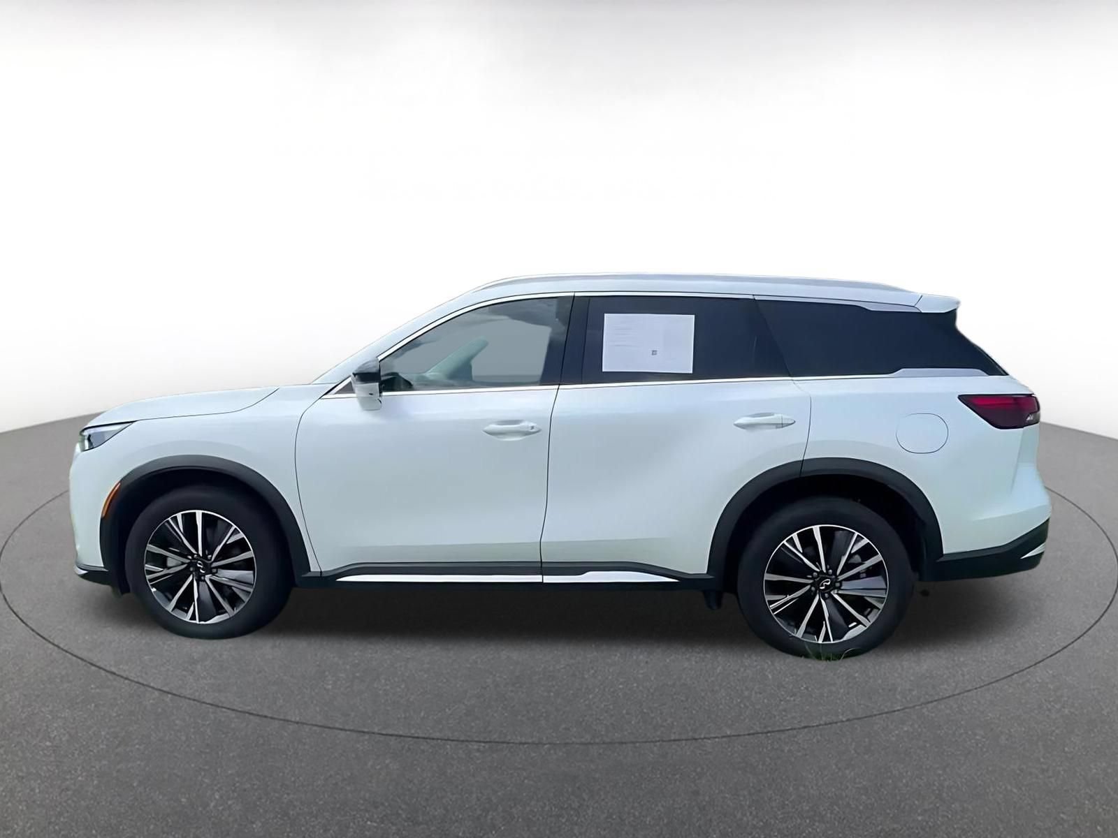Thumbnail: 2026 INFINITI QX60 - 9