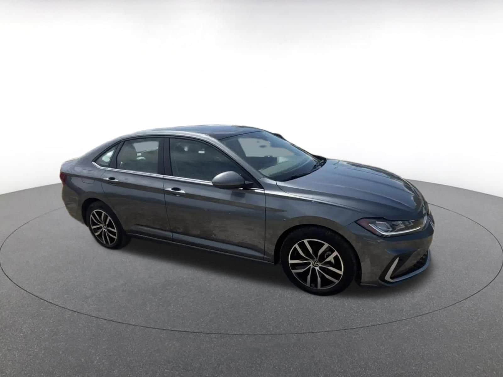 Thumbnail: 2025 Volkswagen Jetta - 2