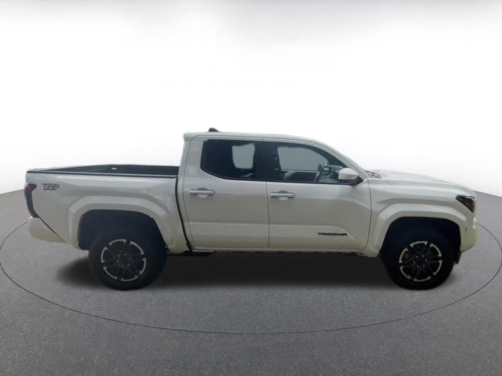 Thumbnail: 2024 Toyota Tacoma - 16