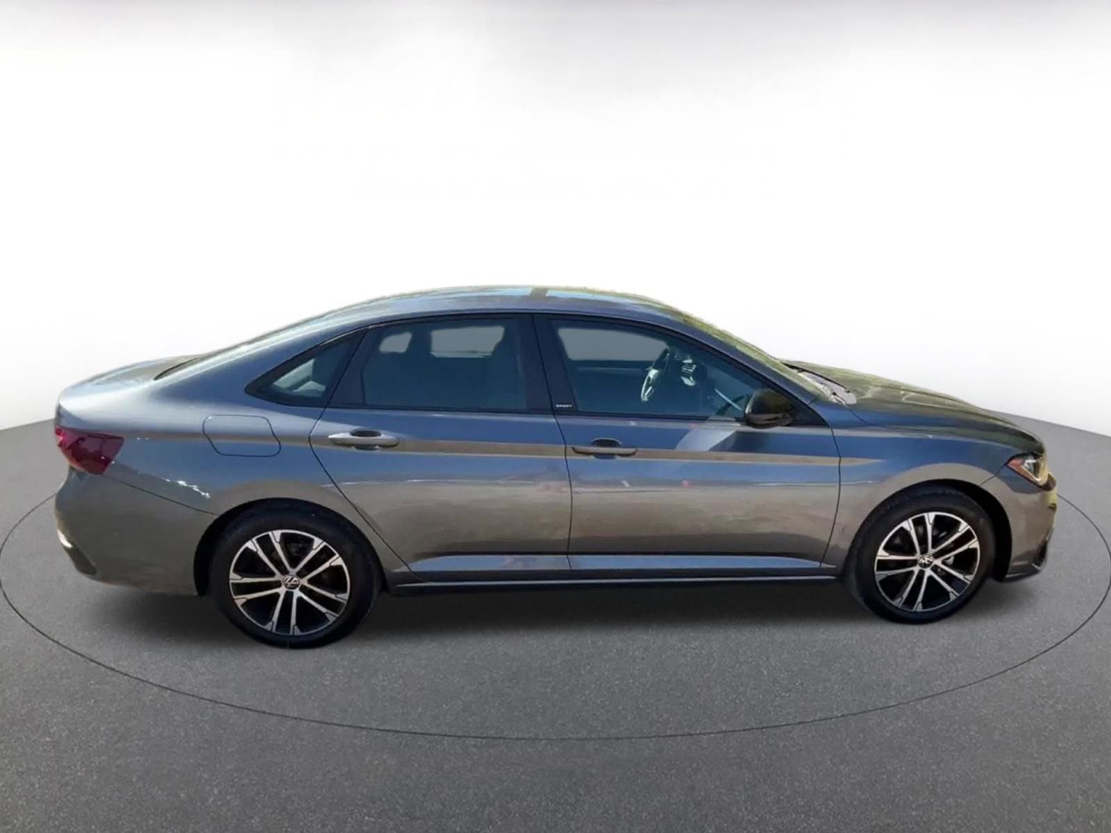 Thumbnail: 2025 Volkswagen Jetta - 16