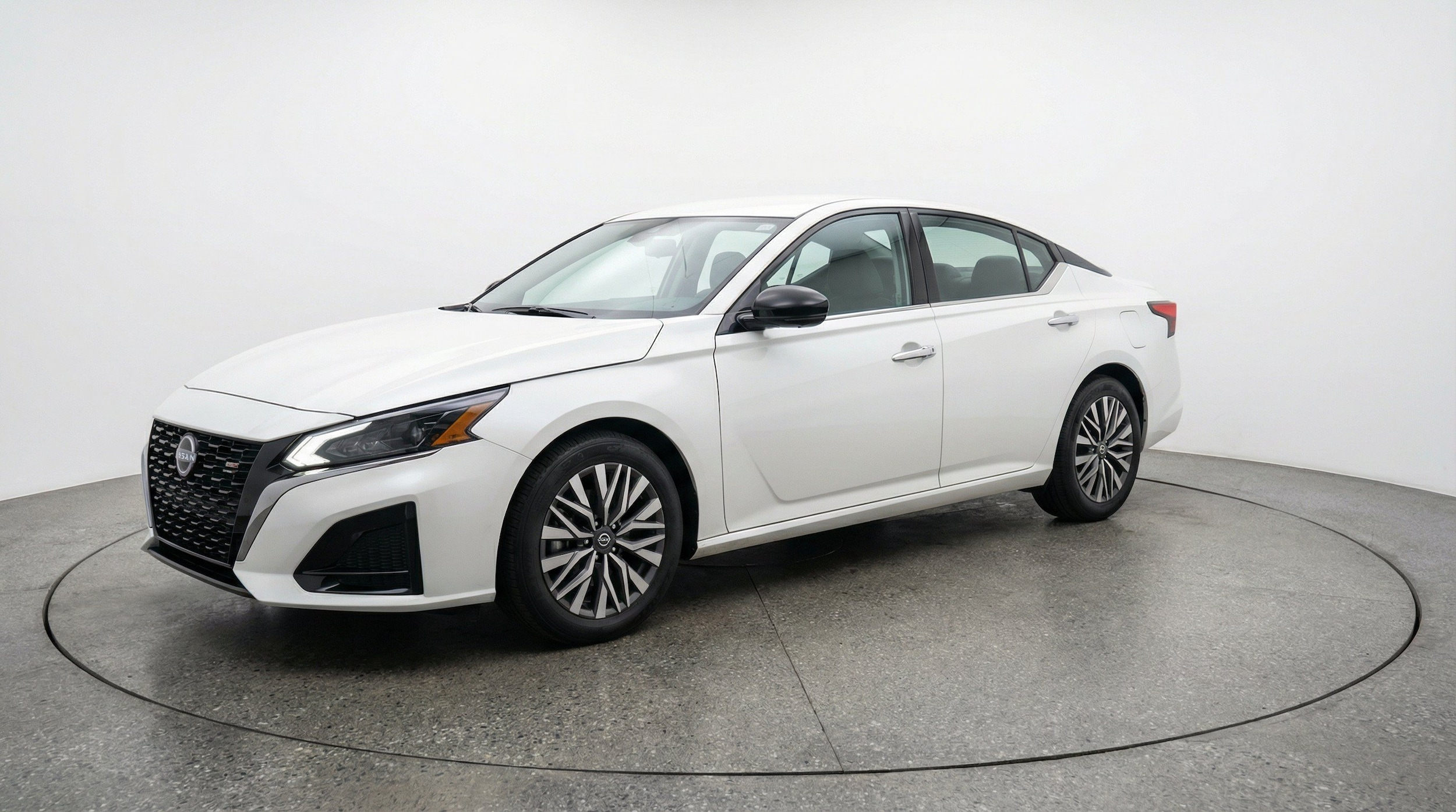Thumbnail: 2025 Nissan Altima - 3