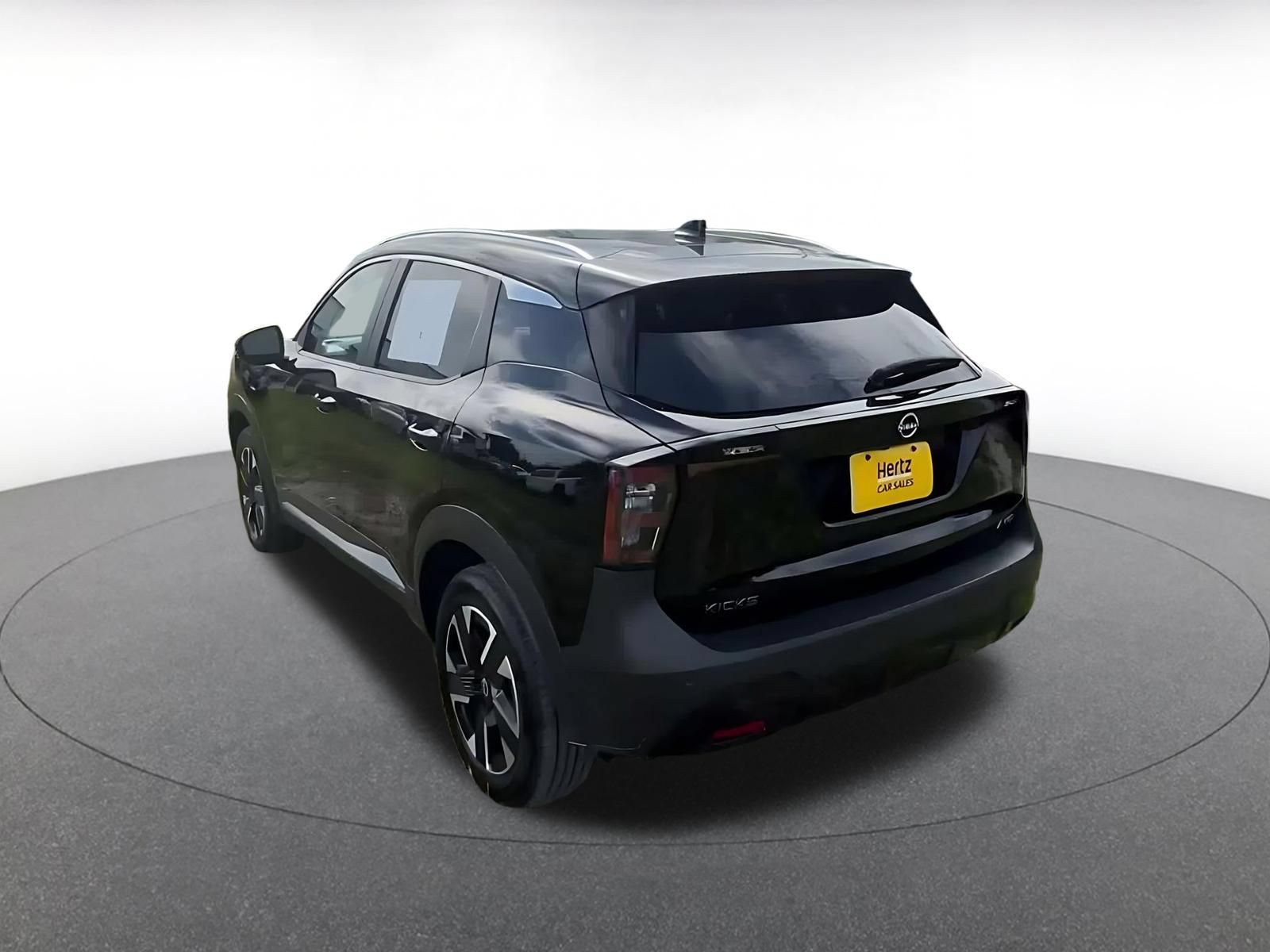 Thumbnail: 2026 Nissan Kicks - 10