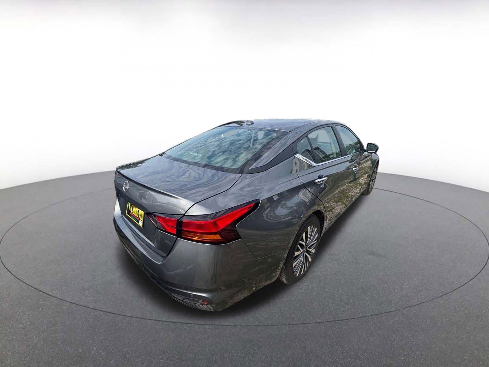 Thumbnail: 2025 Nissan Altima - 6