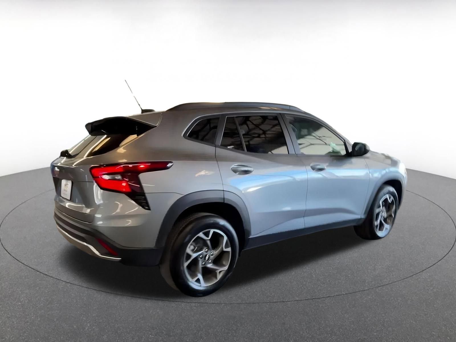 Thumbnail: 2025 Chevrolet Trax - 15