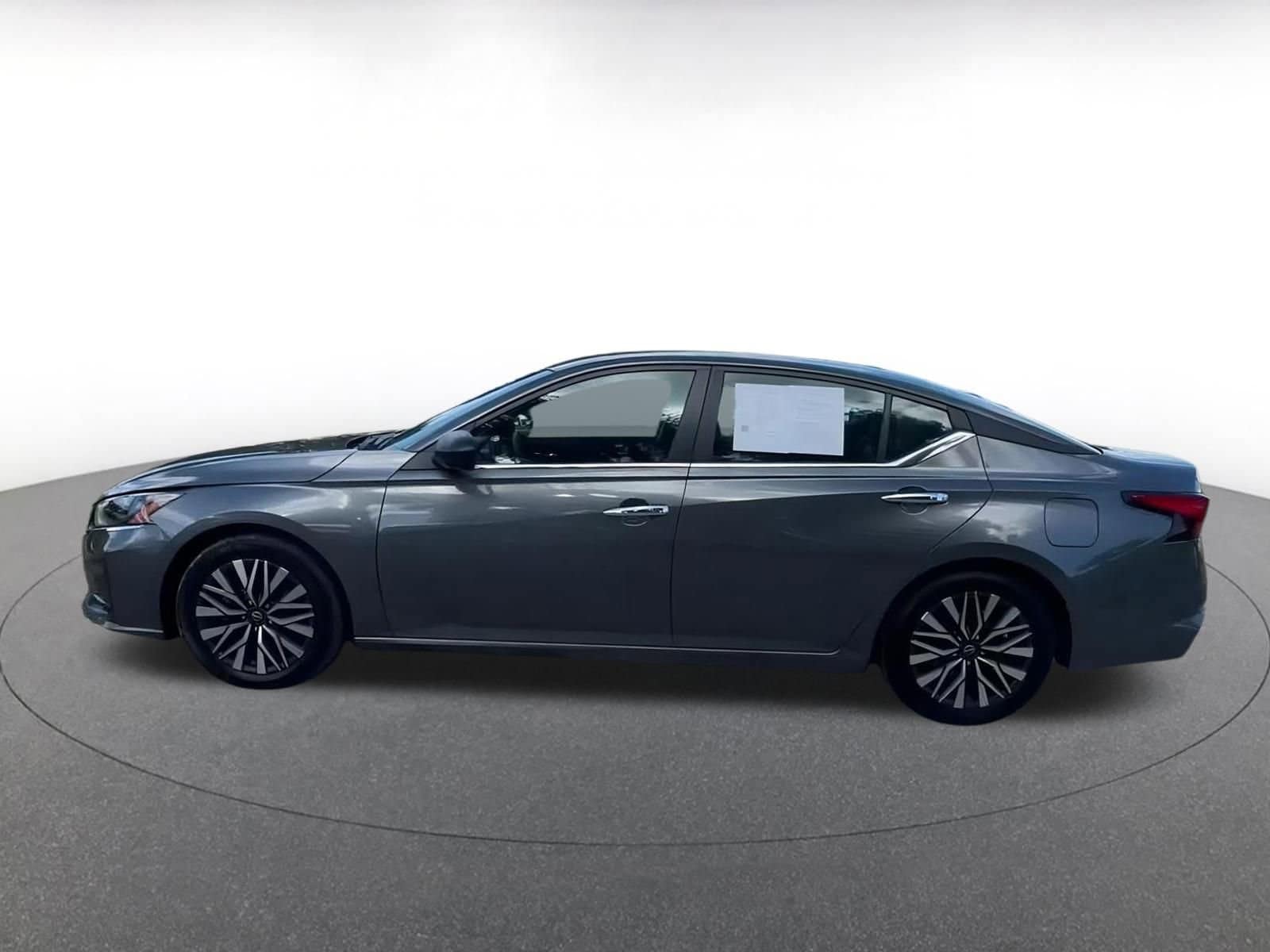 Thumbnail: 2024 Nissan Altima - 10