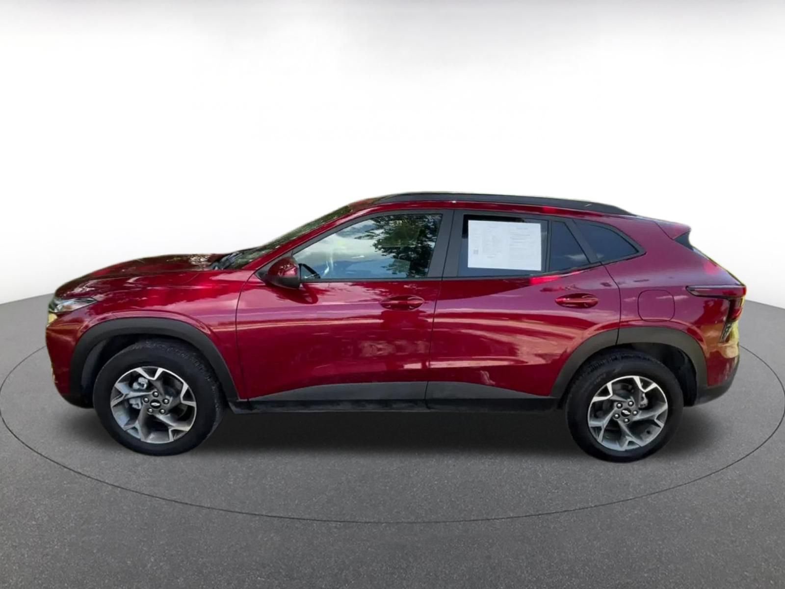 Thumbnail: 2025 Chevrolet Trax - 9