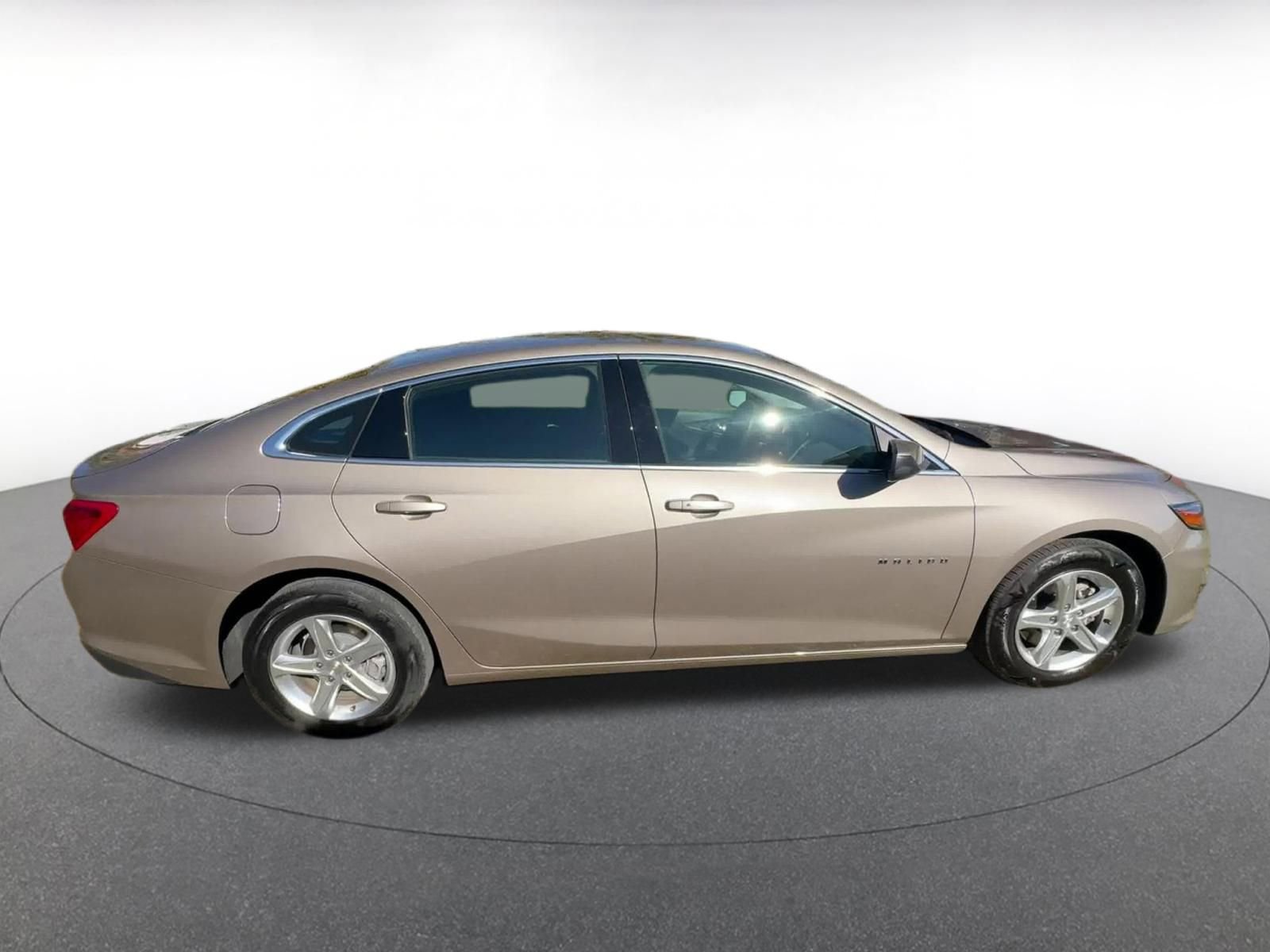 Thumbnail: 2023 Chevrolet Malibu - 11