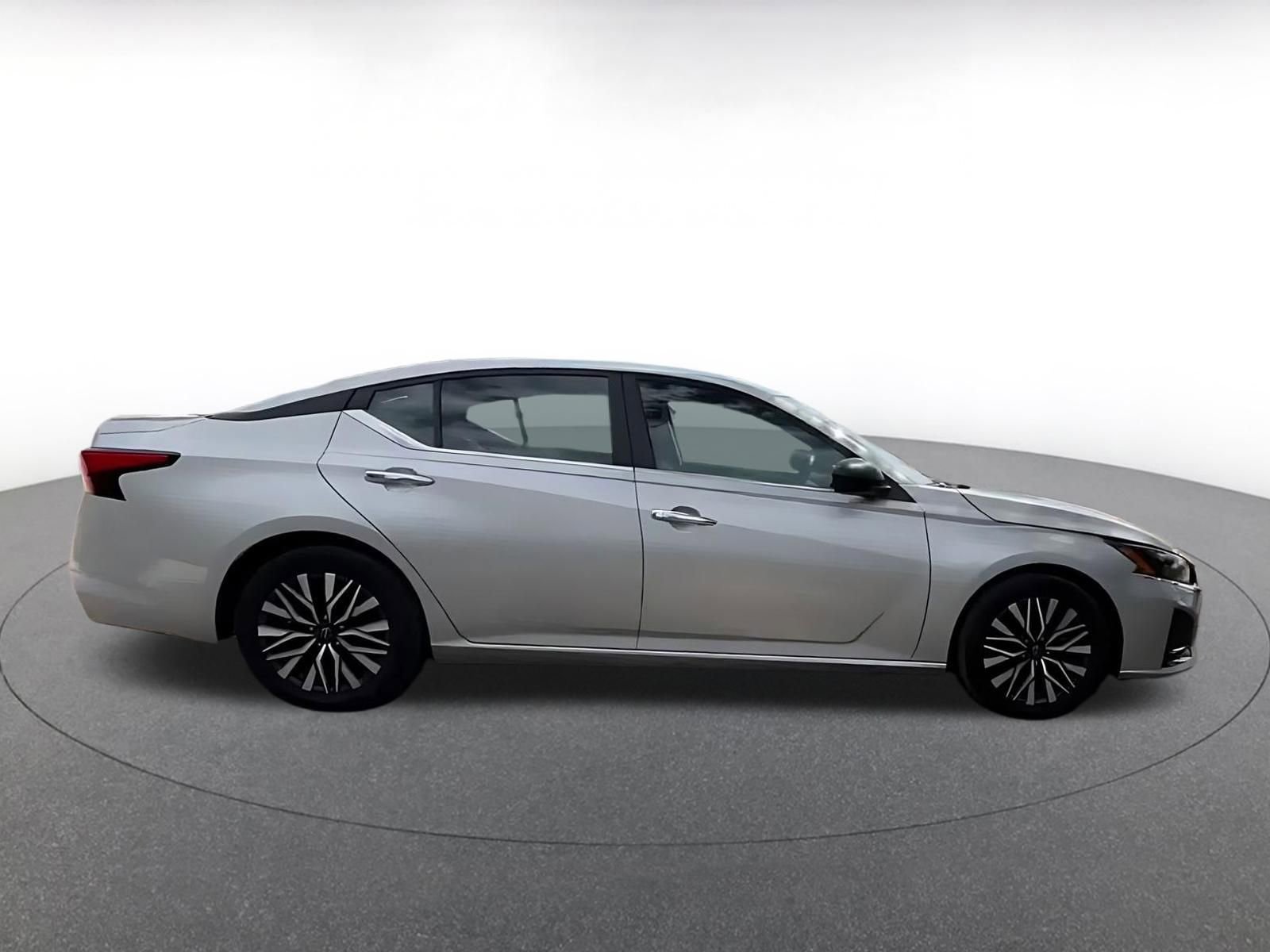 Thumbnail: 2025 Nissan Altima - 15