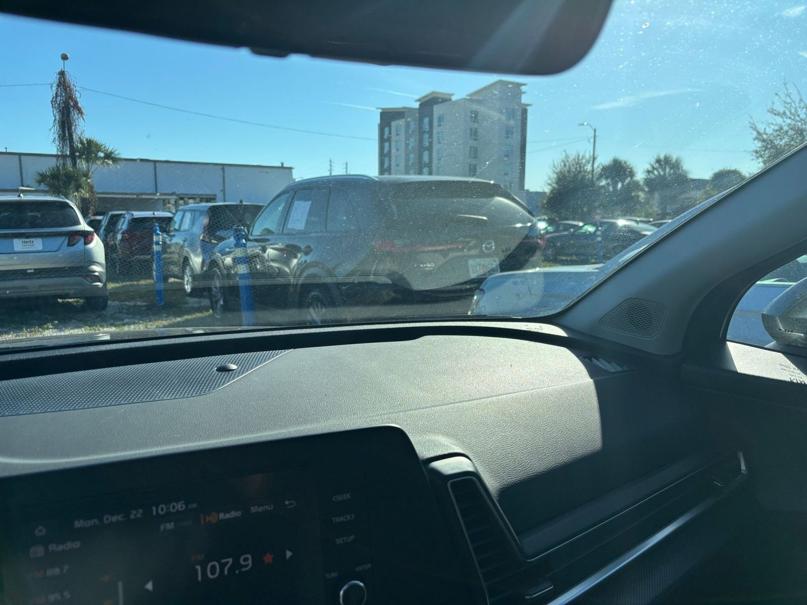 Thumbnail: 2025 Kia Sportage - 35