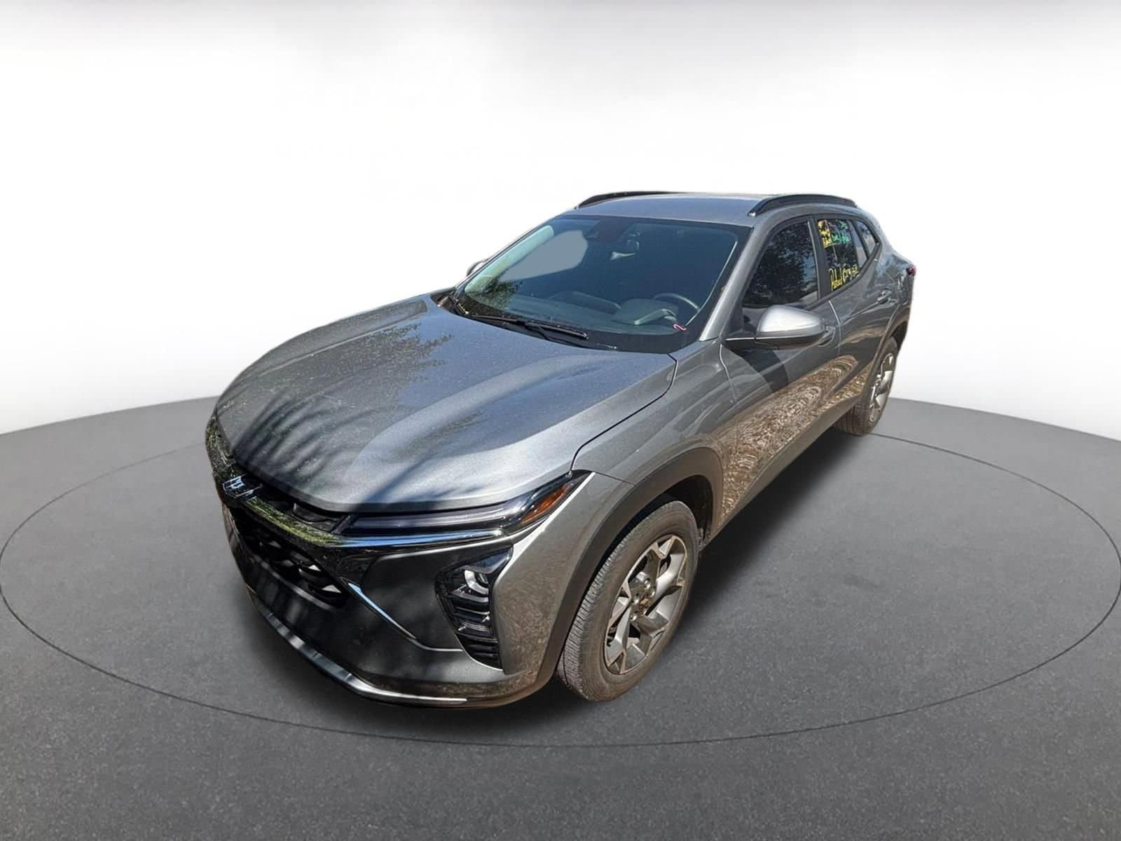 Thumbnail: 2025 Chevrolet Trax - 4