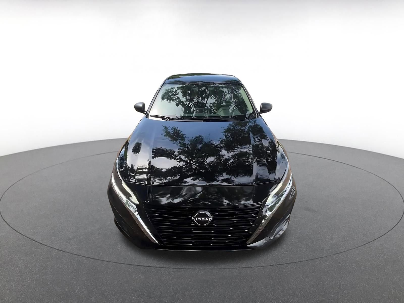 Thumbnail: 2025 Nissan Altima - 8