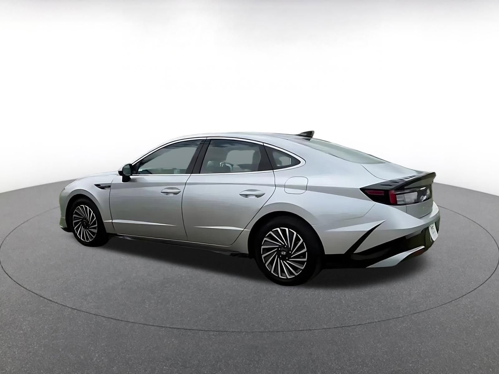 Thumbnail: 2025 Hyundai Sonata - 3