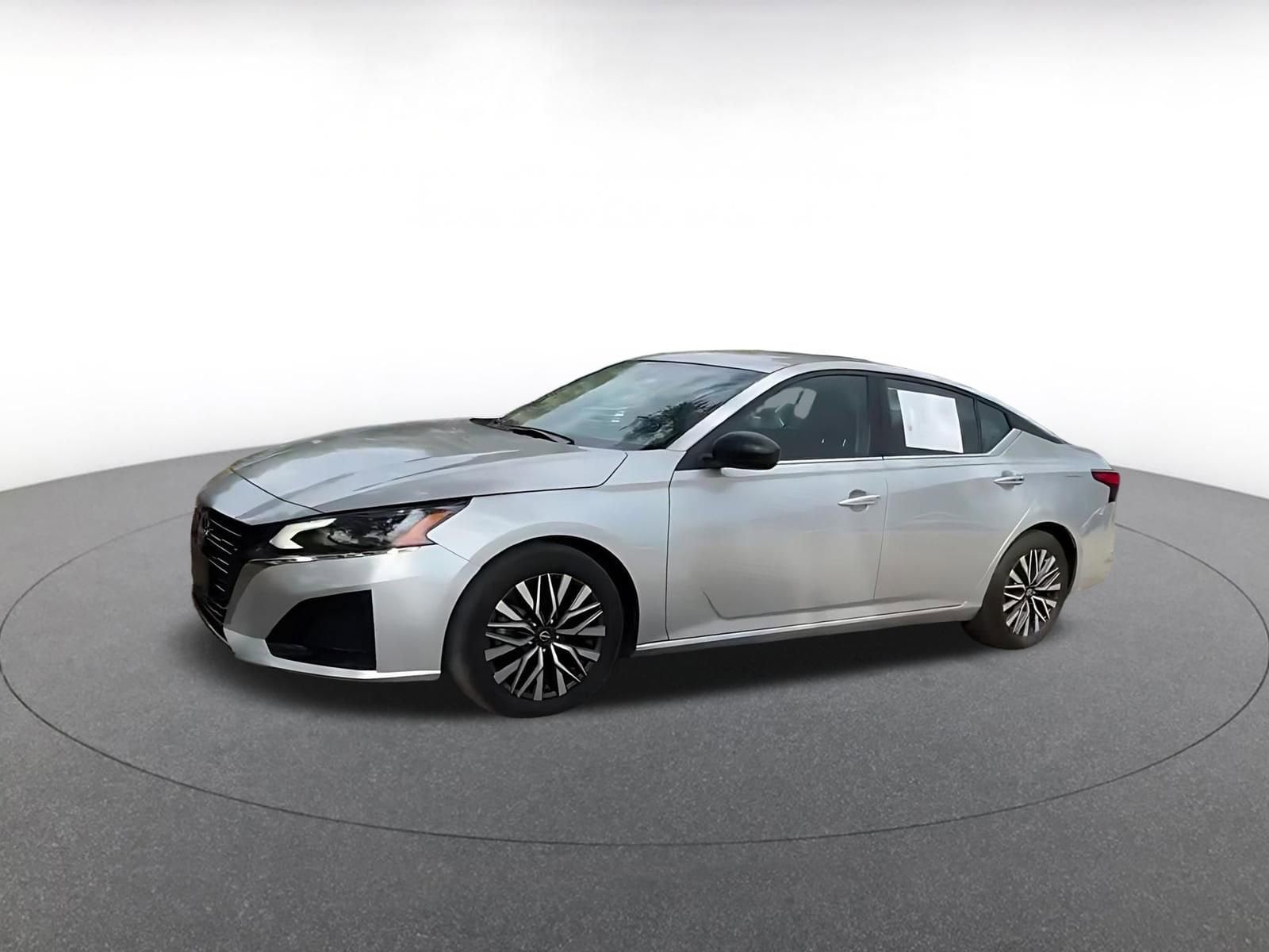 Thumbnail: 2025 Nissan Altima - 8