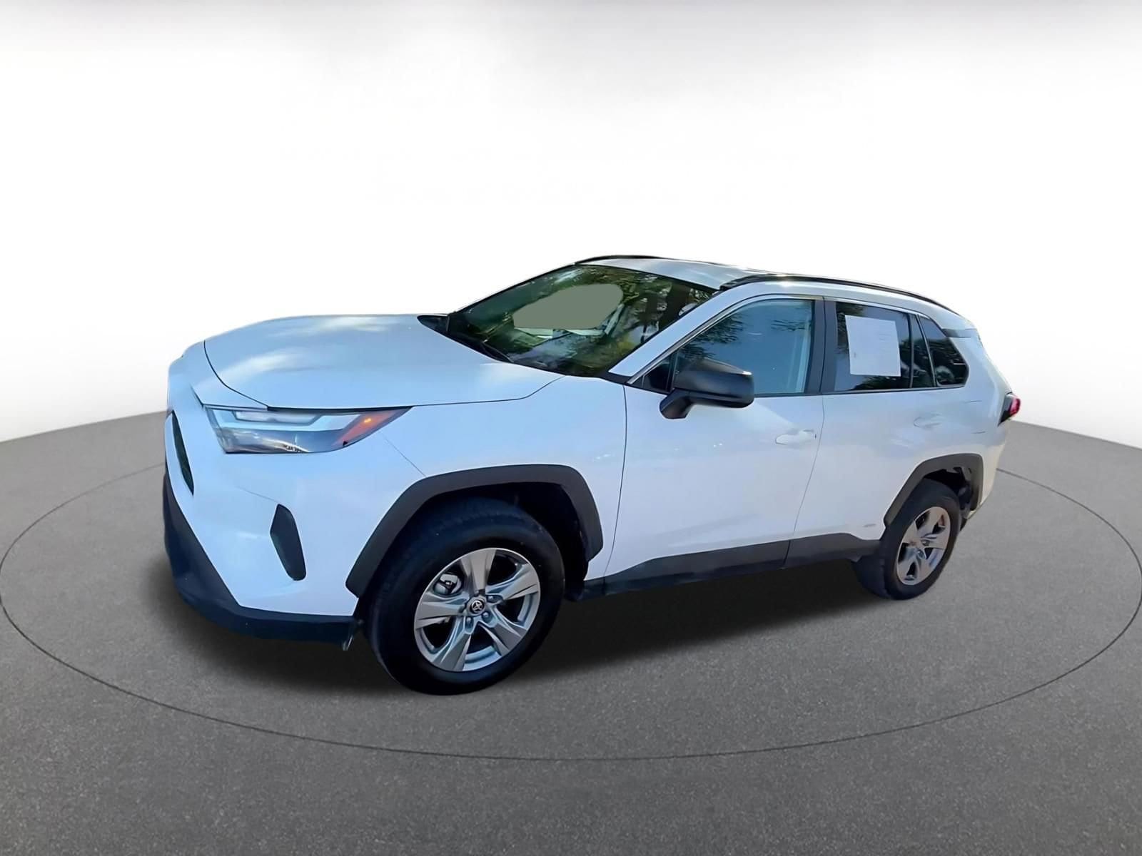 Thumbnail: 2025 Toyota RAV4 - 8