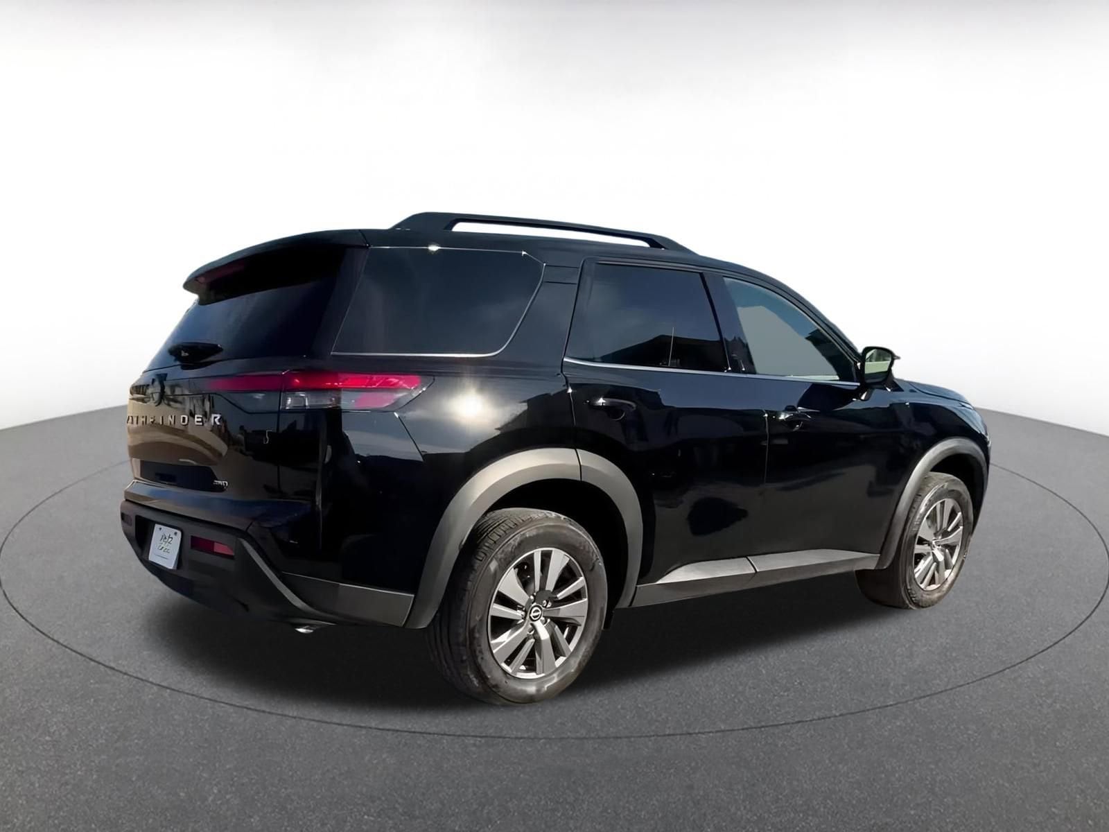 Thumbnail: 2025 Nissan Pathfinder - 12