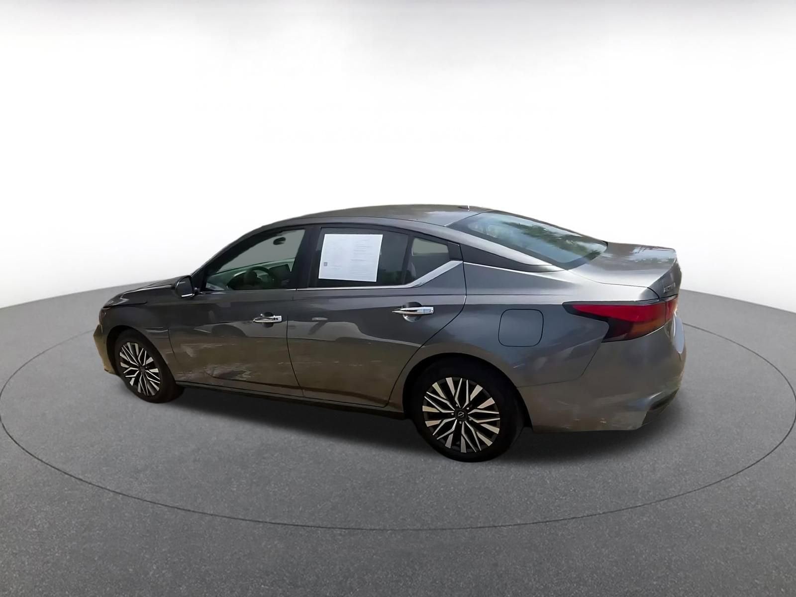 Thumbnail: 2025 Nissan Altima - 12