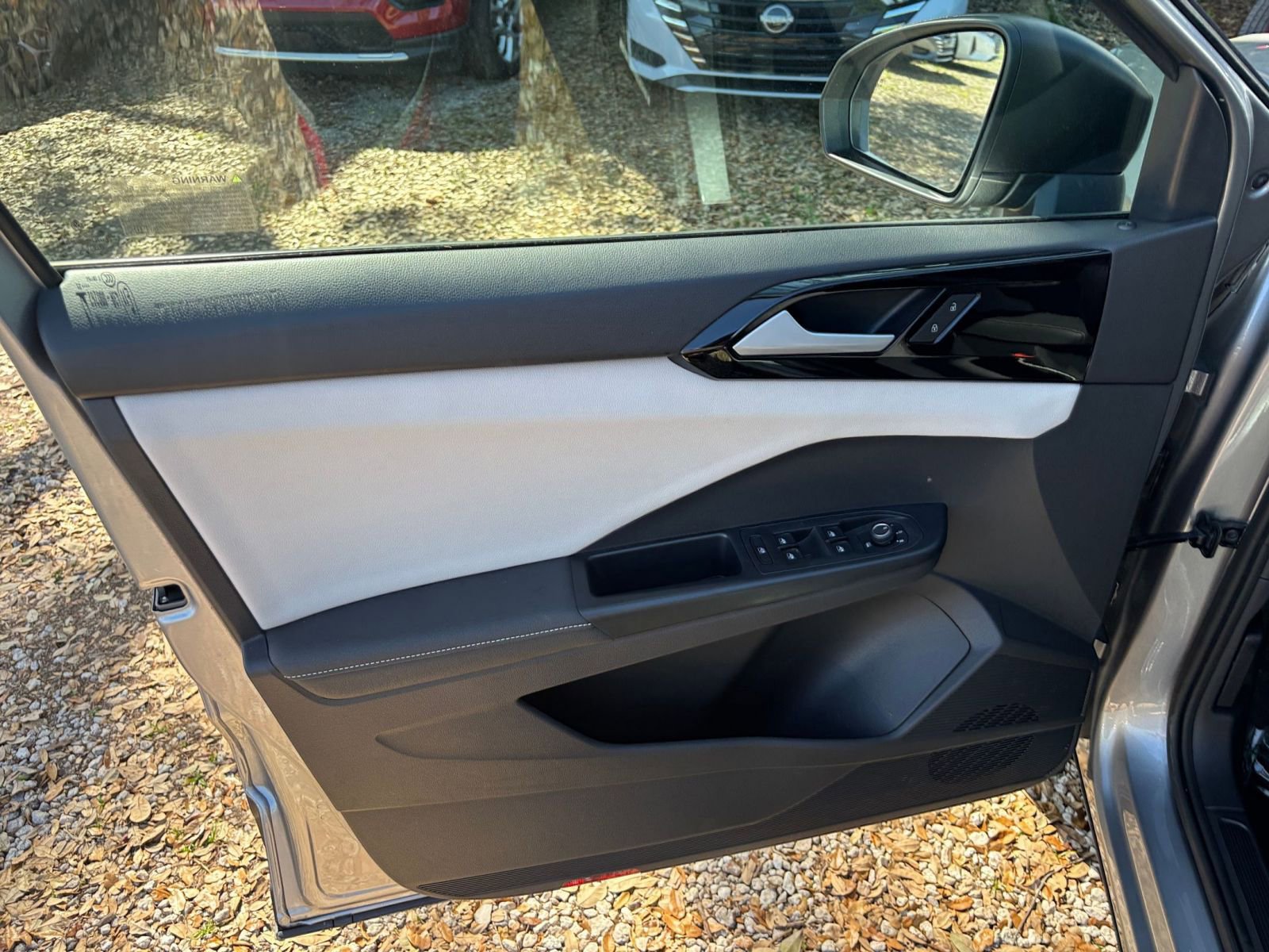 Thumbnail: 2025 Volkswagen Taos - 18