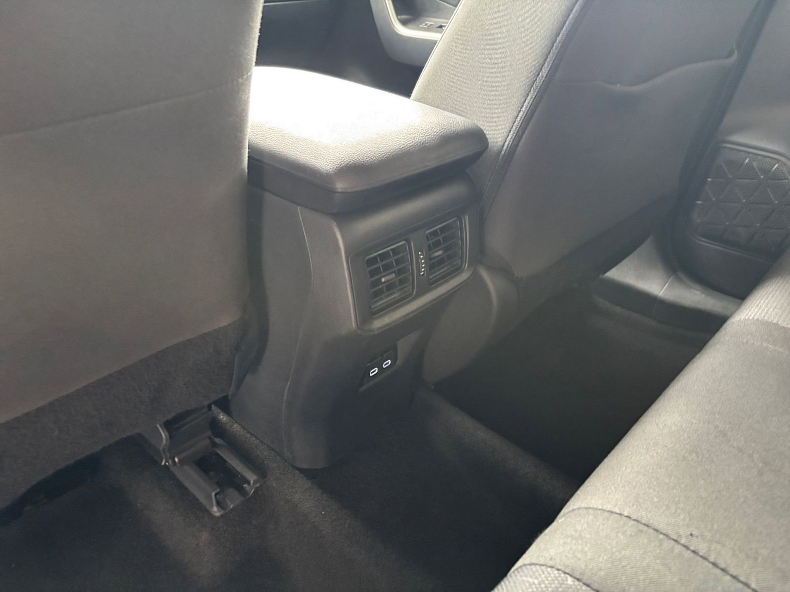 Thumbnail: 2025 Toyota RAV4 - 24