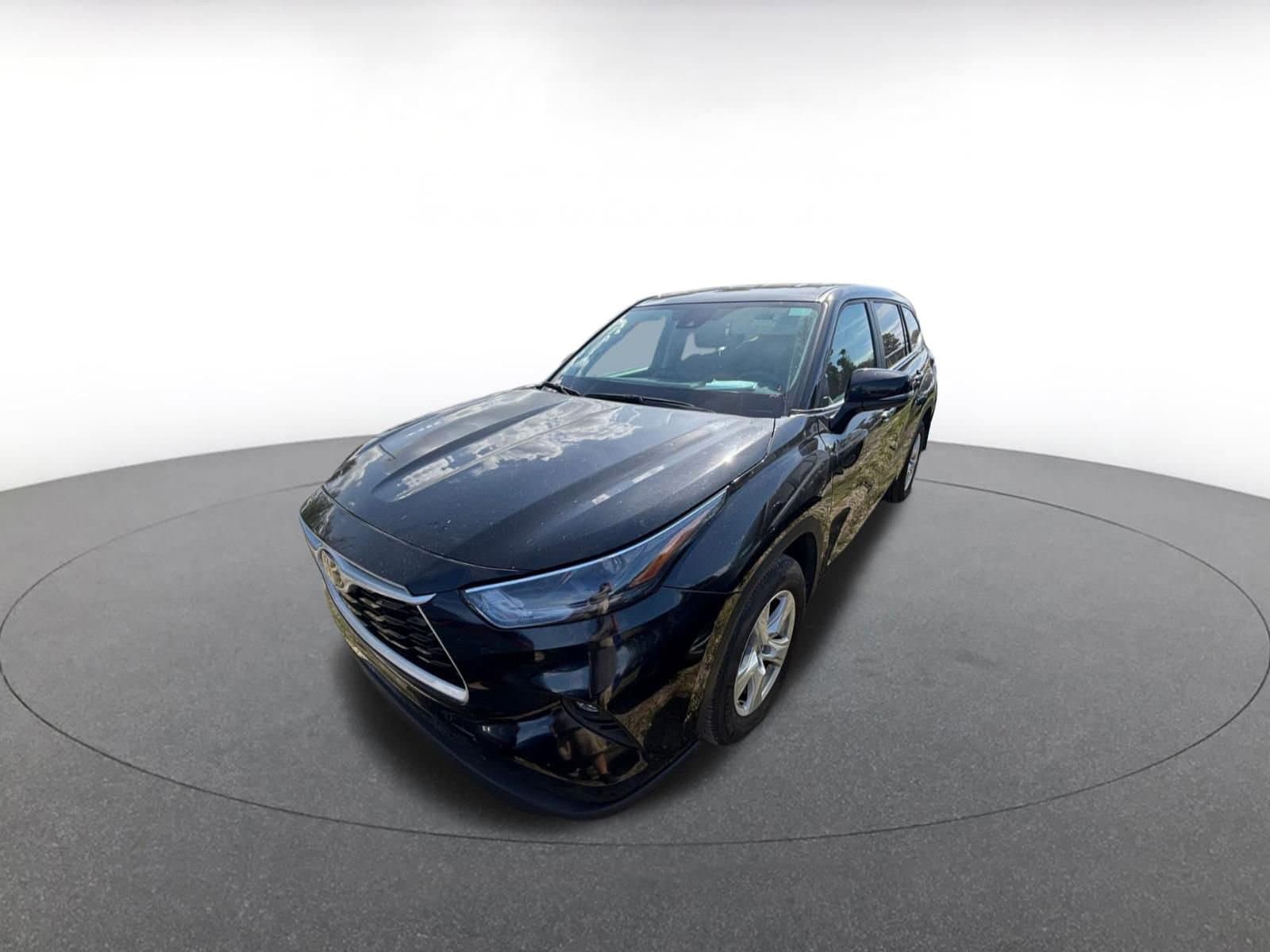 Thumbnail: 2025 Toyota Highlander - 3