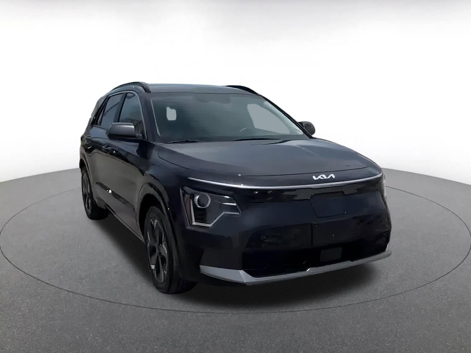 Thumbnail: 2023 Kia Niro - 3