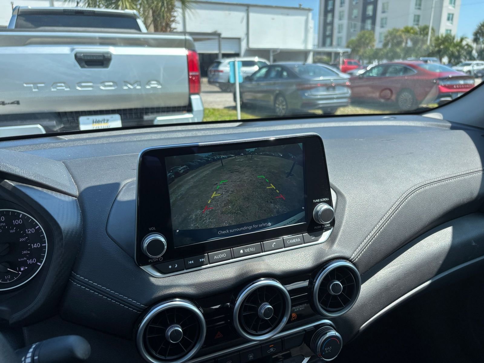 Thumbnail: 2025 Nissan Sentra - 24